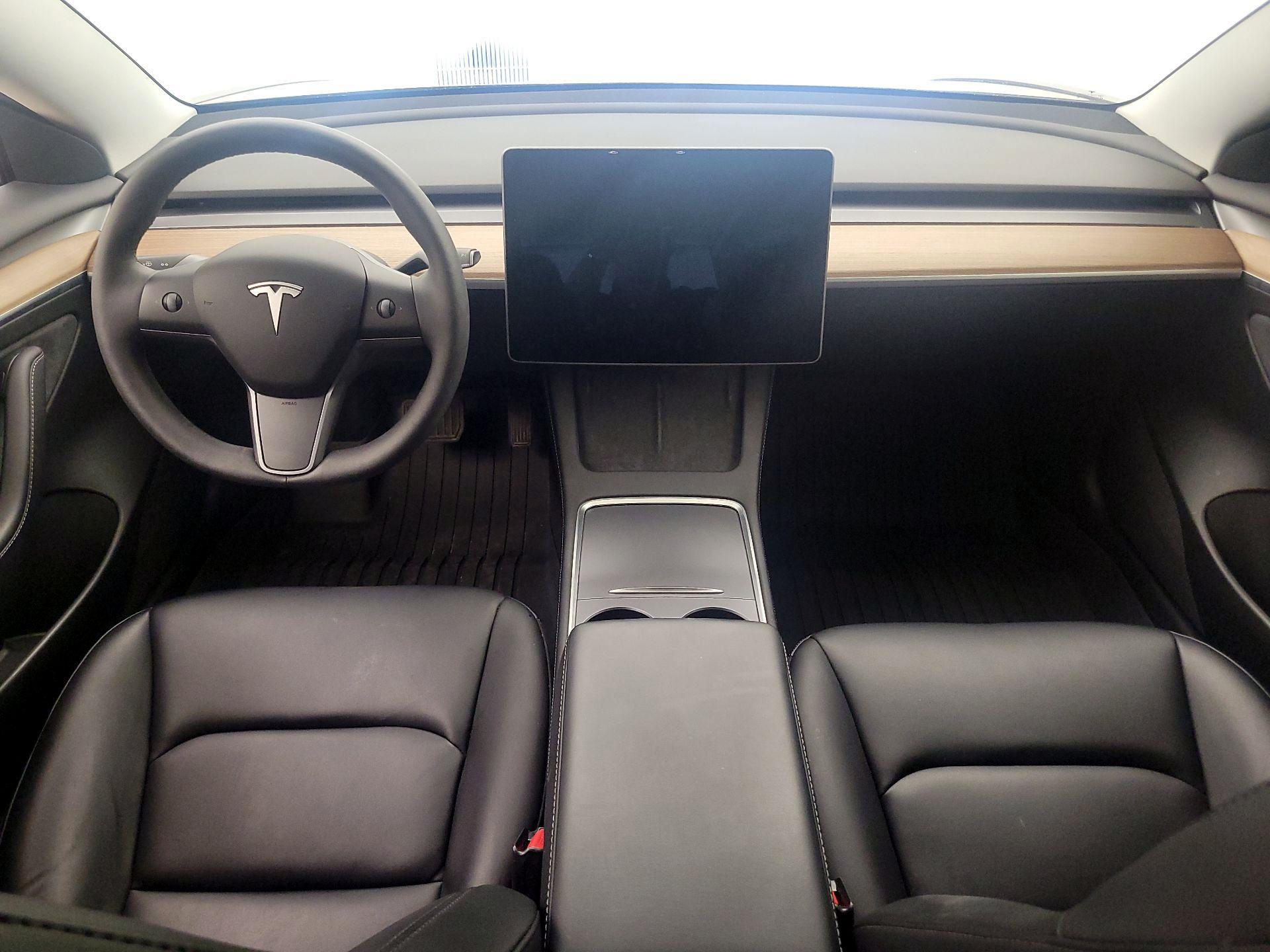 Thumbnail: 2021 Tesla Model 3 - 9