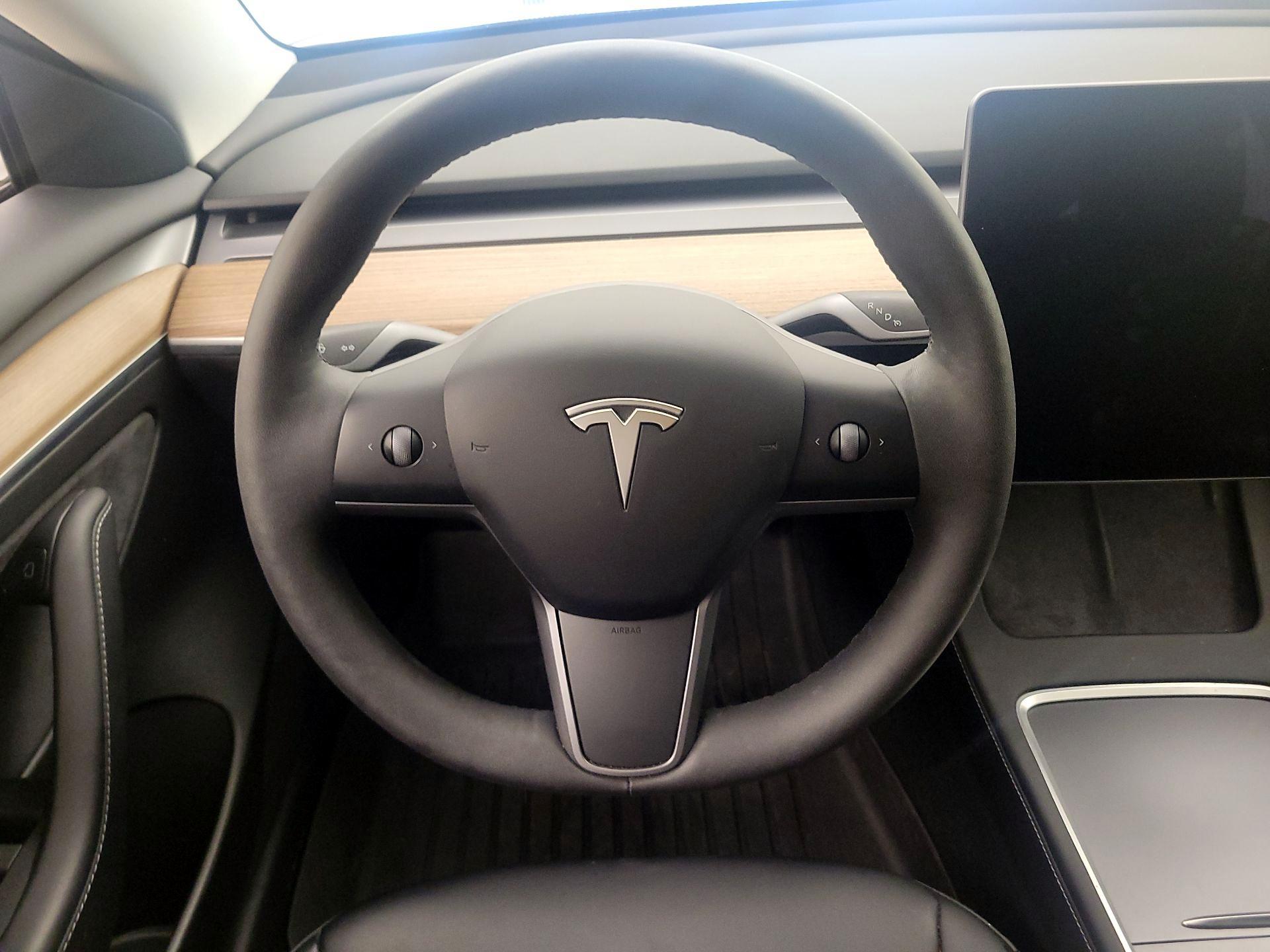 Thumbnail: 2021 Tesla Model 3 - 10