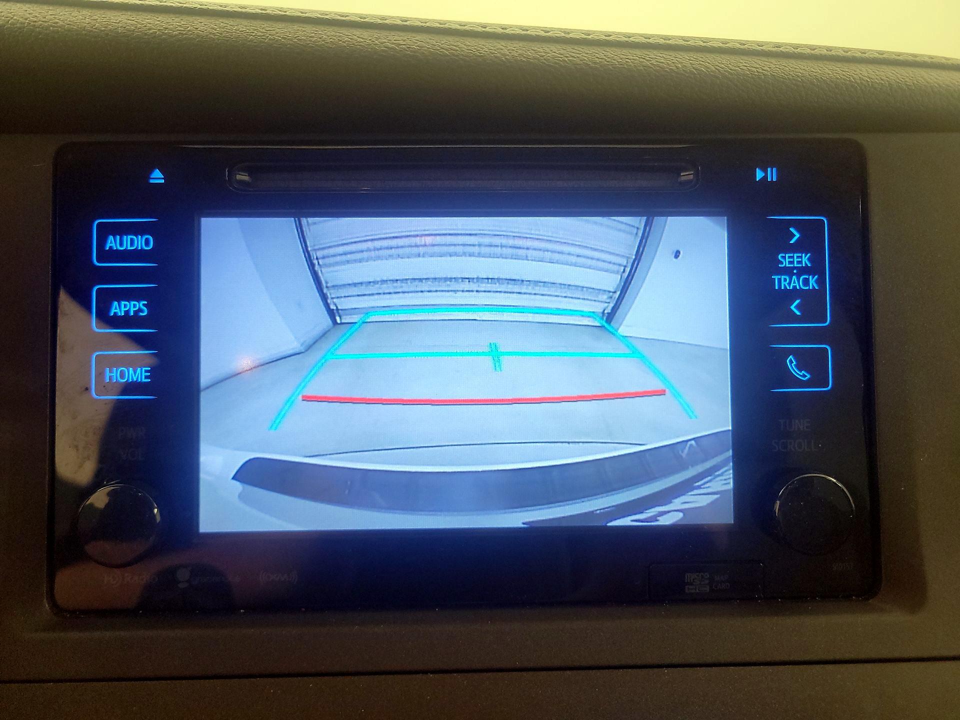 Thumbnail: 2017 Toyota Sienna - 15
