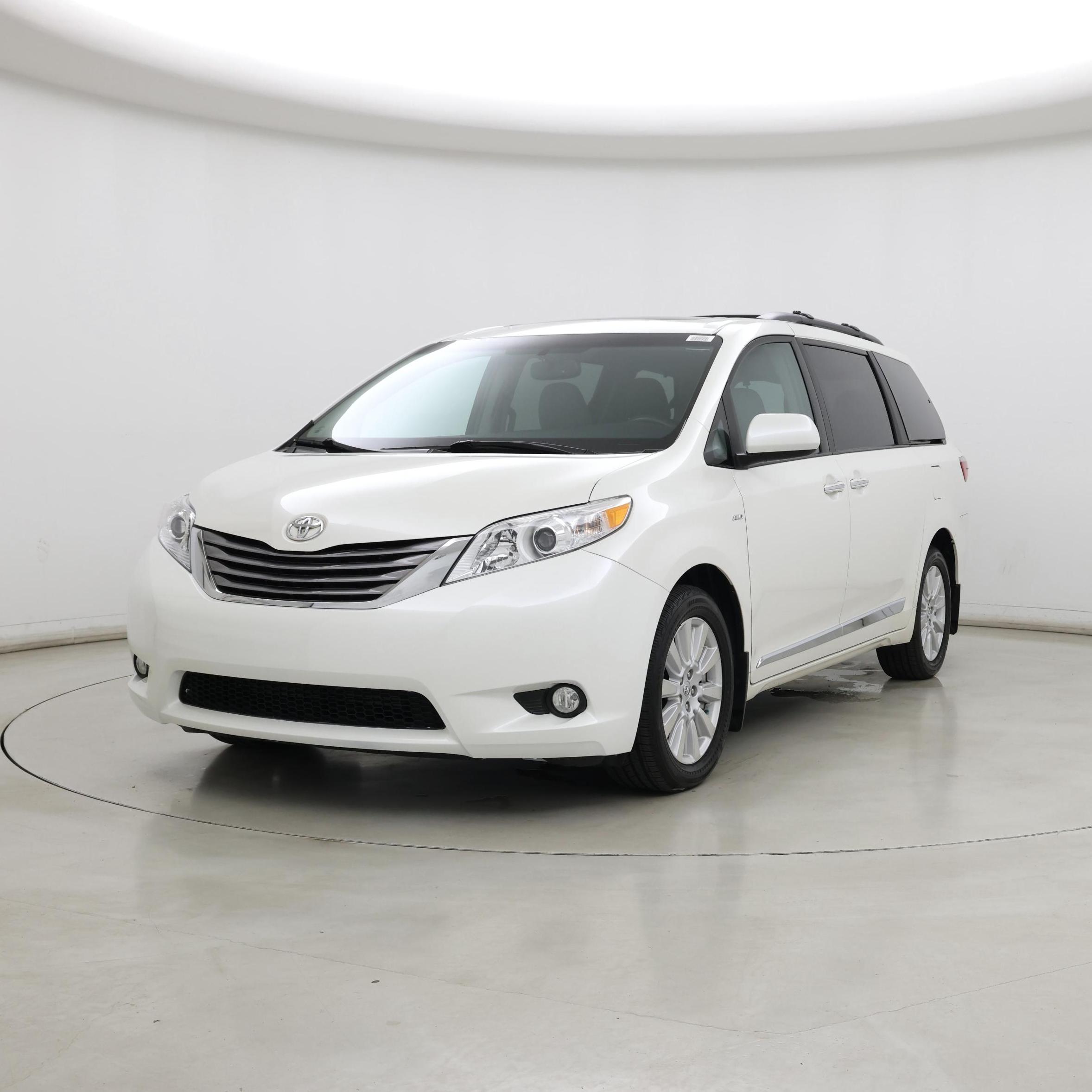 Thumbnail: 2017 Toyota Sienna - 4