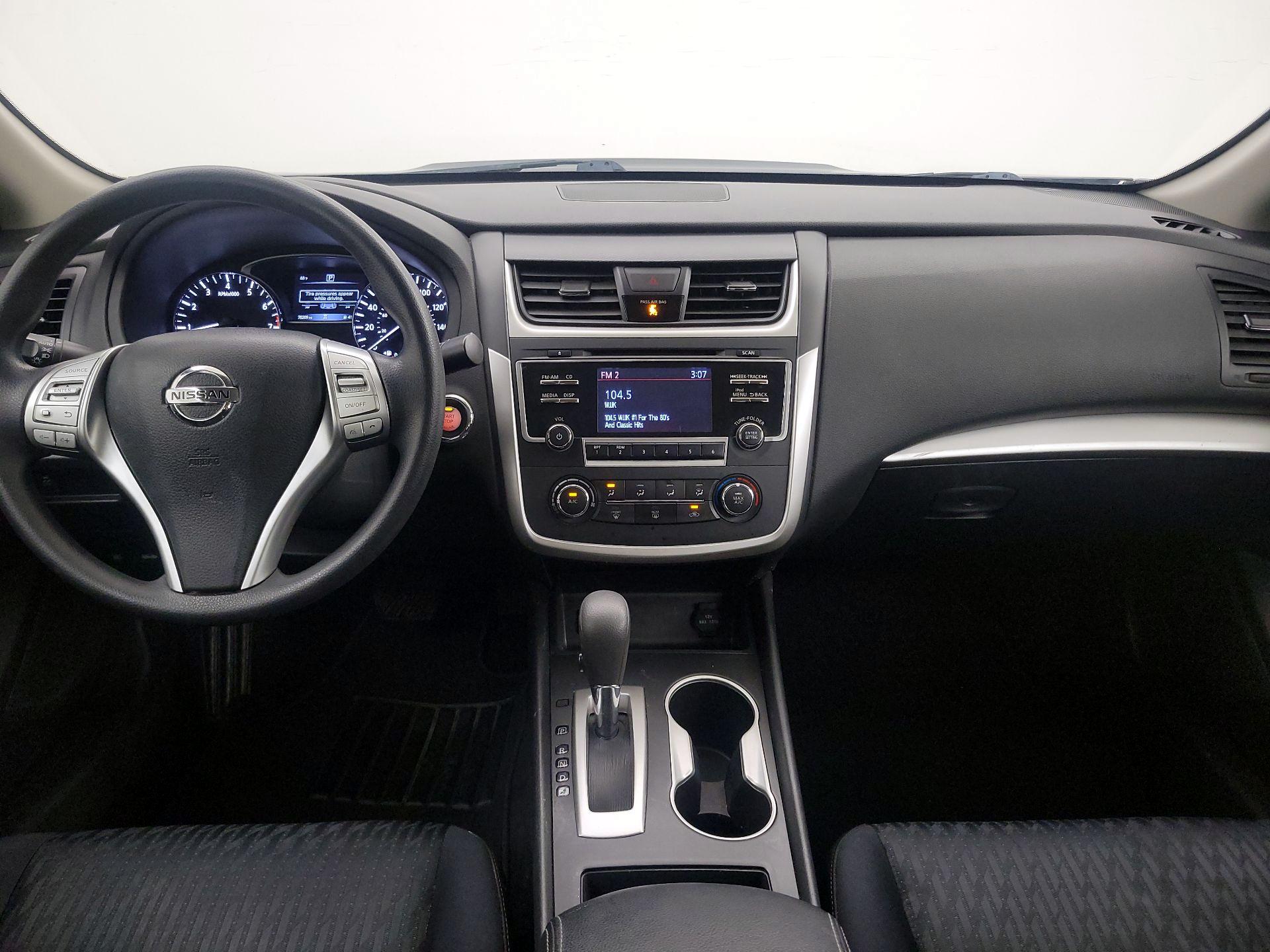 Thumbnail: 2018 Nissan Altima - 9