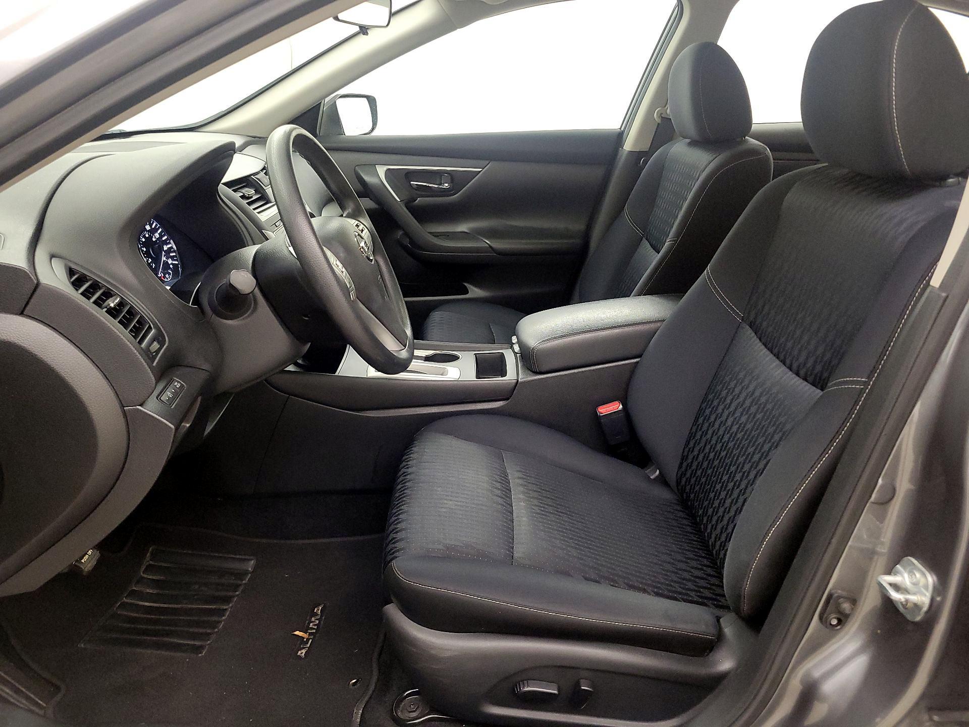 Thumbnail: 2018 Nissan Altima - 11