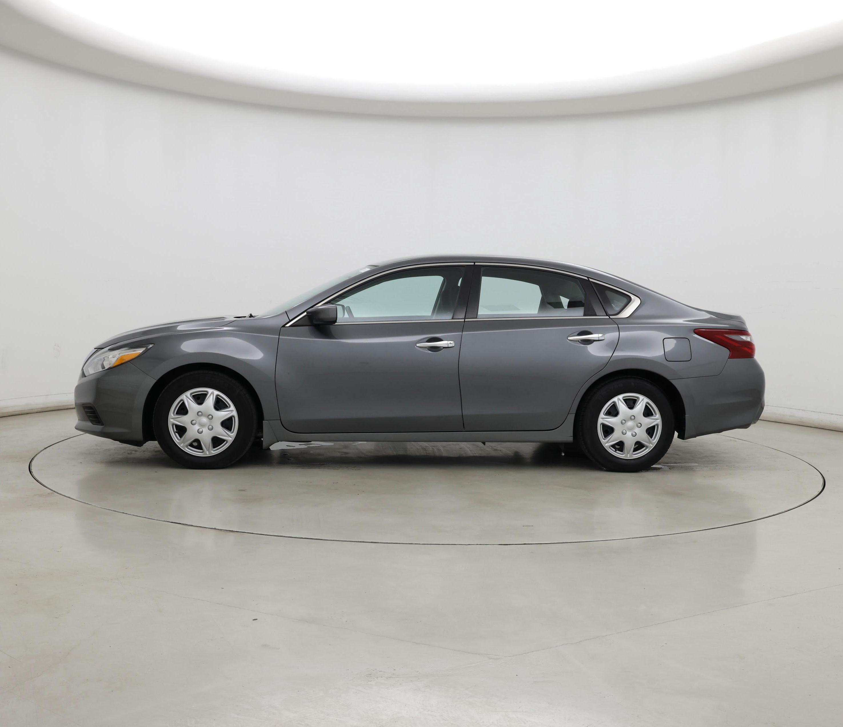 Thumbnail: 2018 Nissan Altima - 3