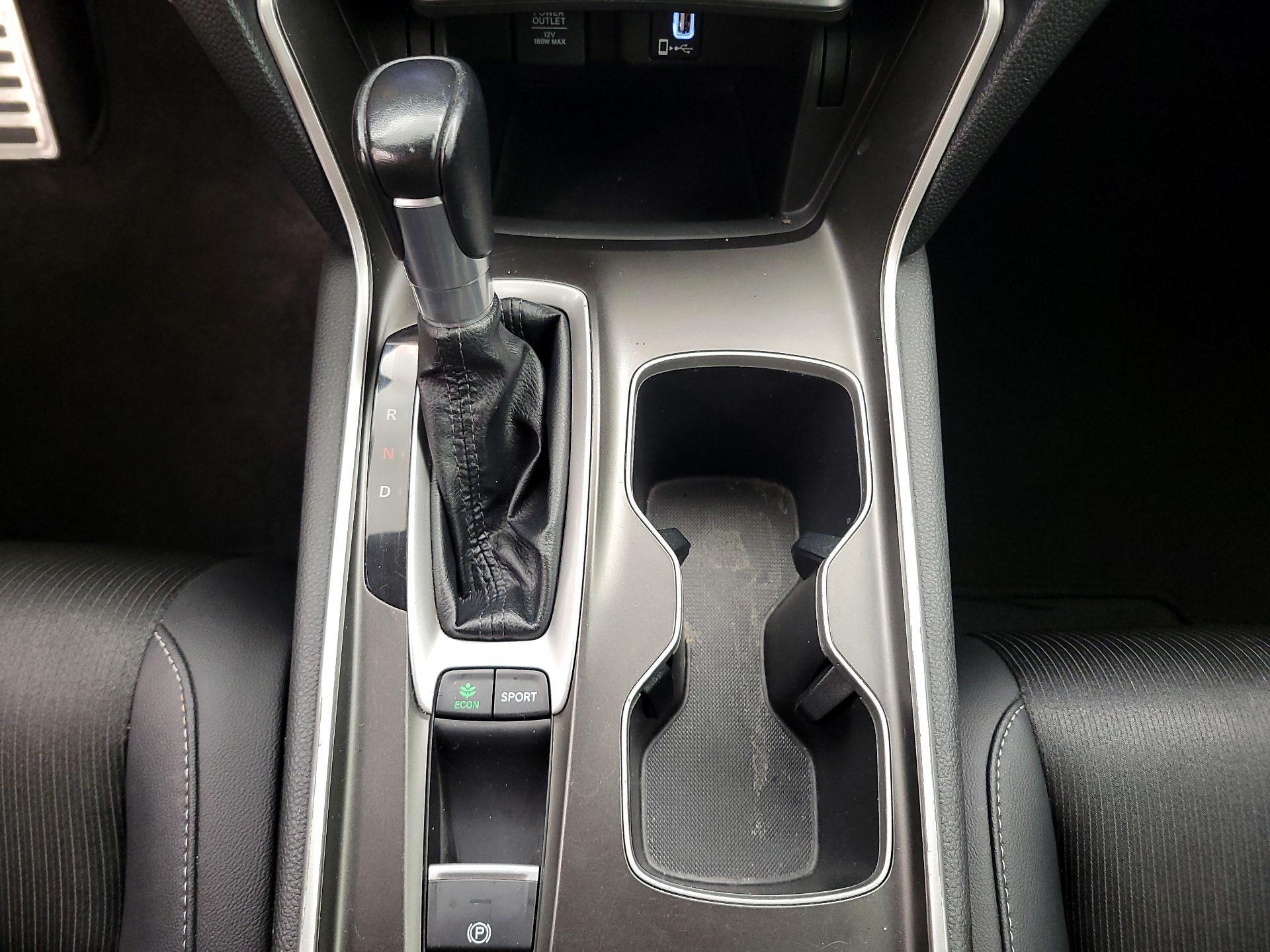 Thumbnail: 2019 Honda Accord - 17
