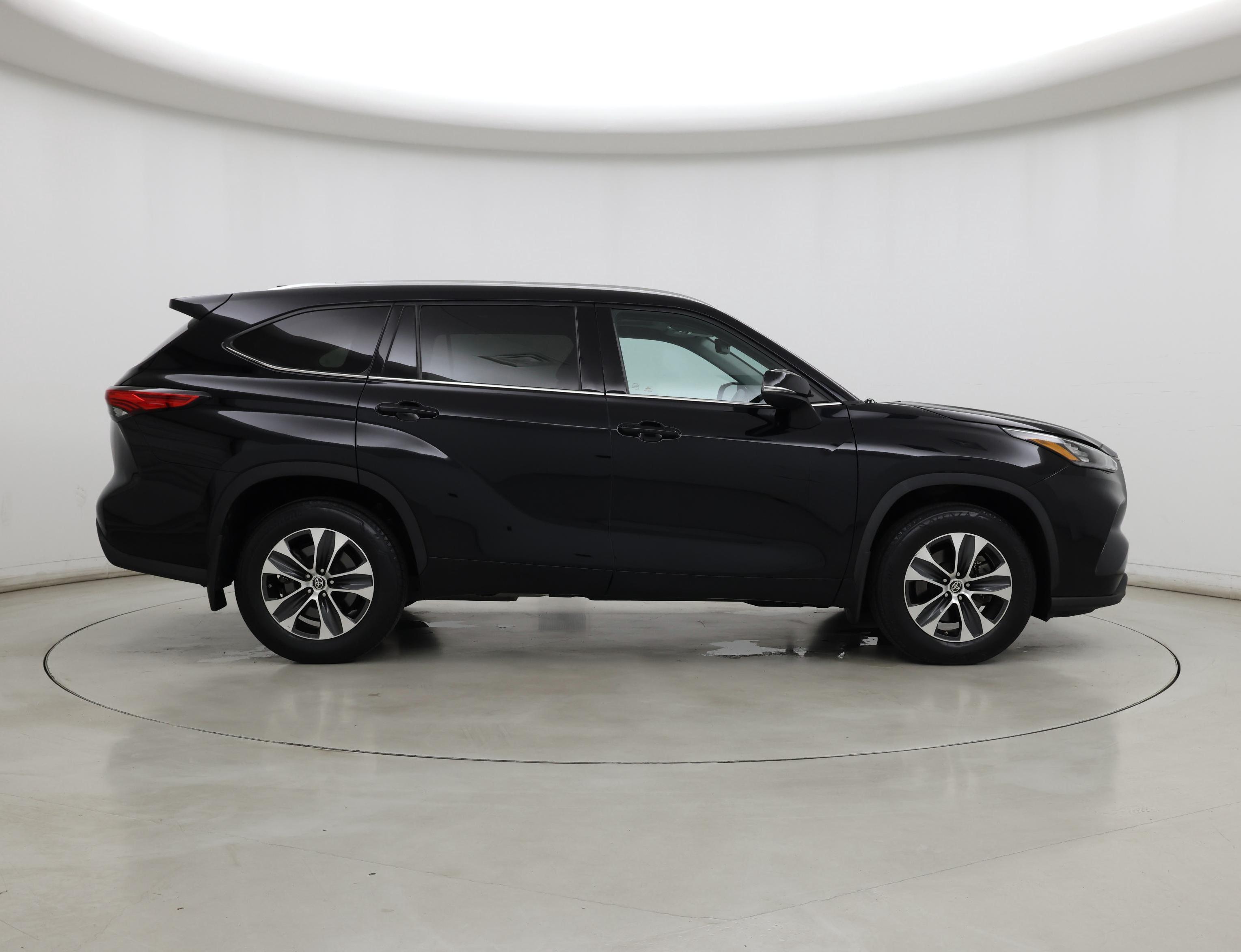 Thumbnail: 2020 Toyota Highlander - 7