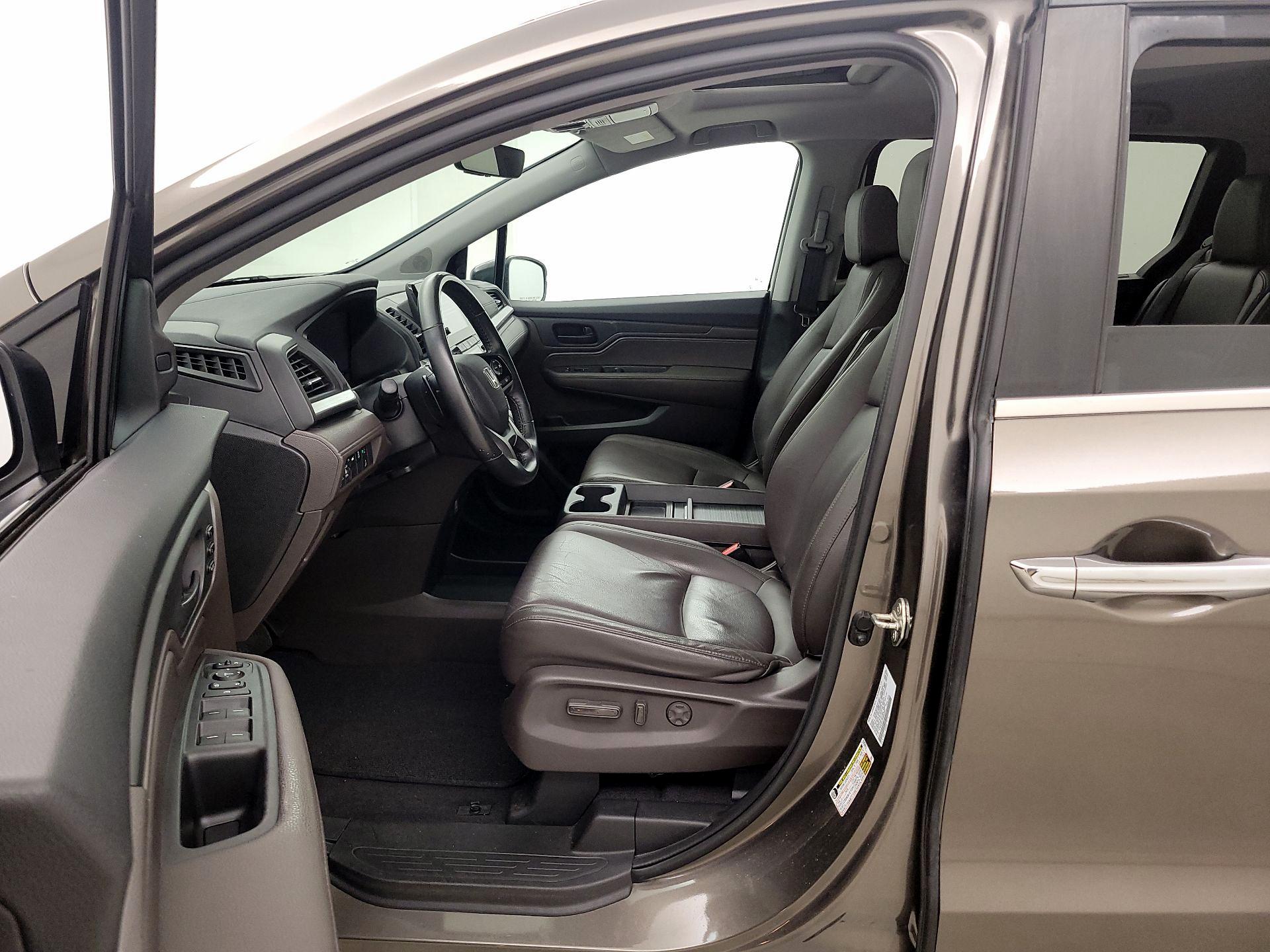 Thumbnail: 2019 Honda Odyssey - 11