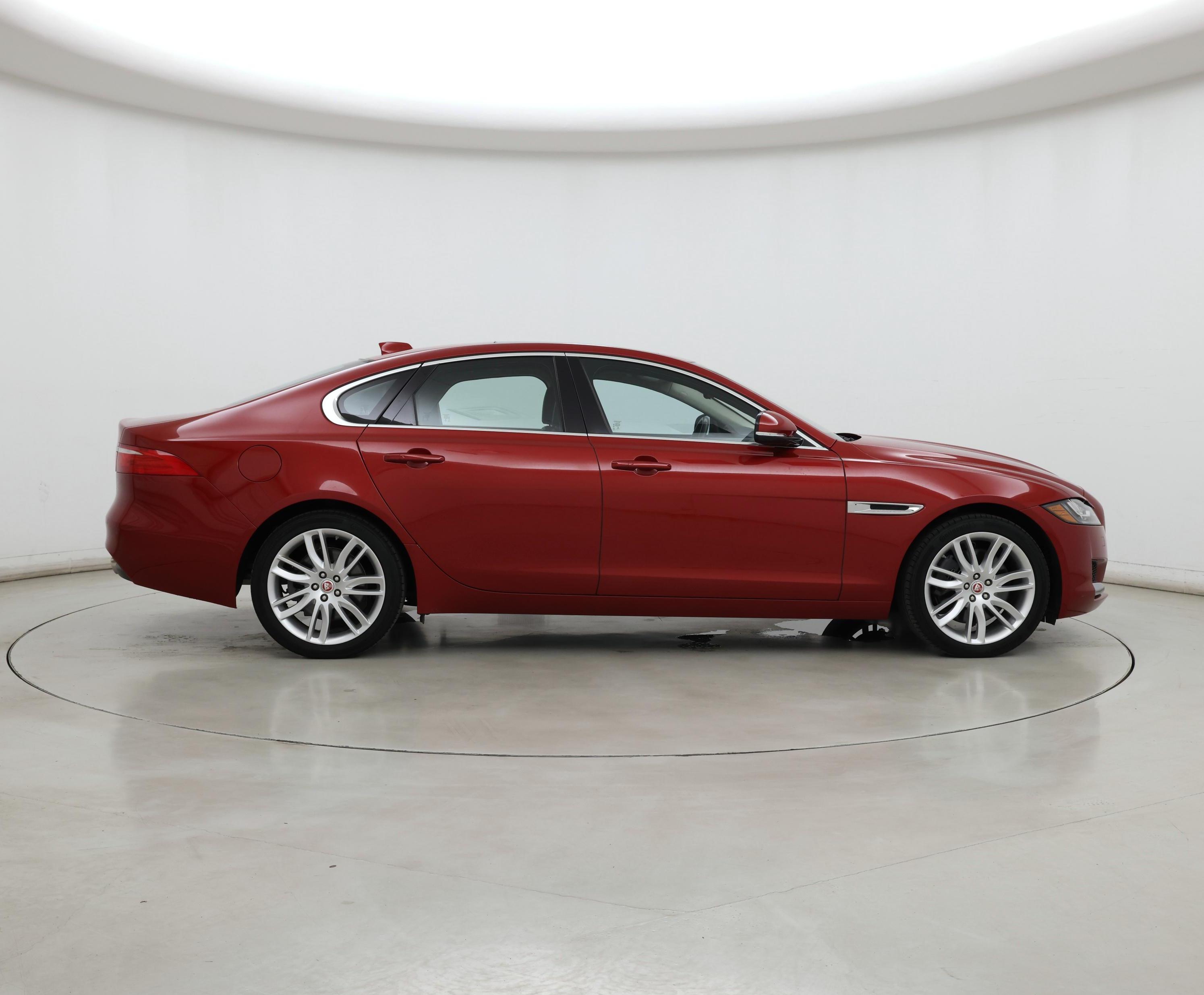Thumbnail: 2020 Jaguar XF - 7