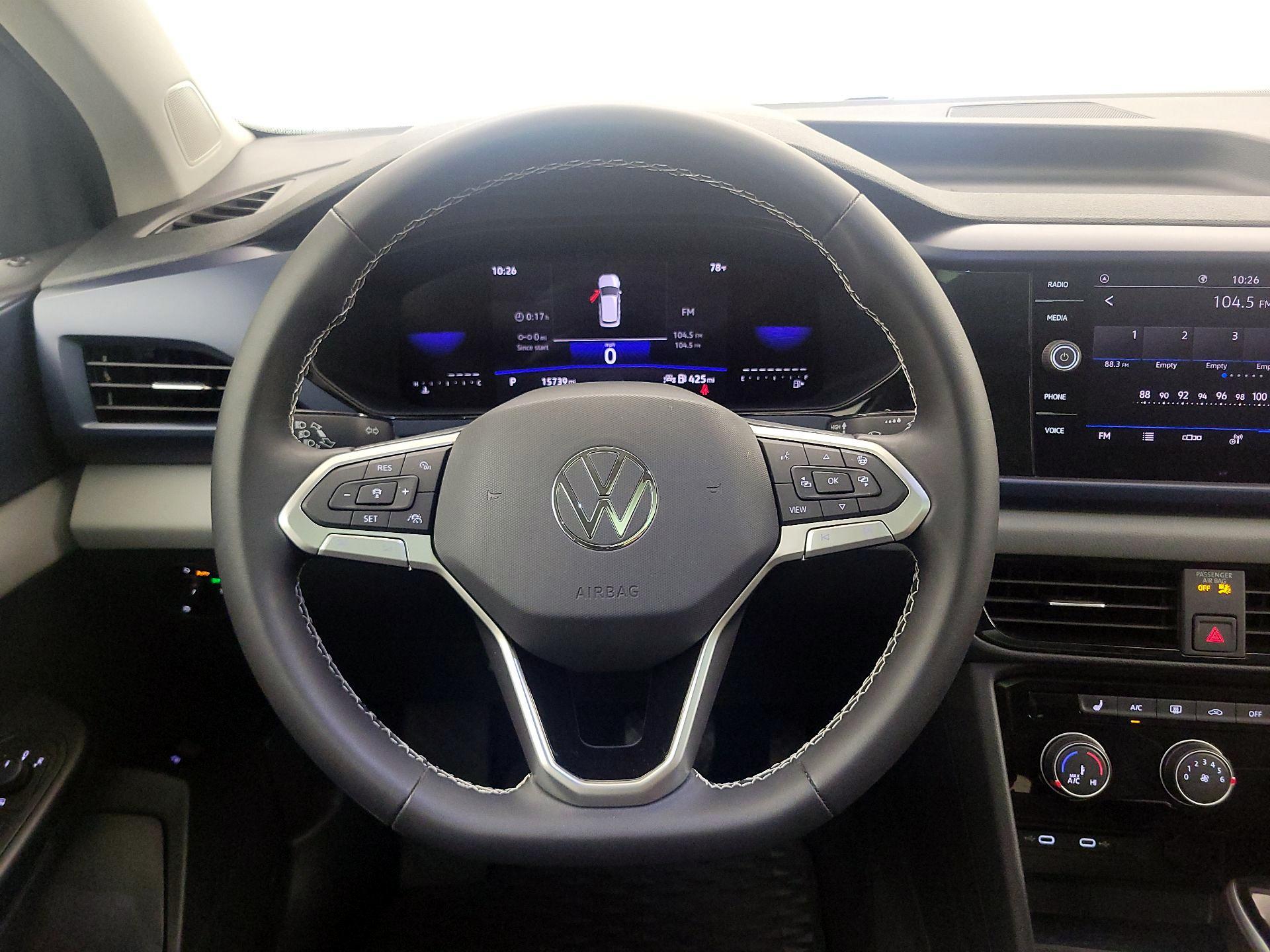 Thumbnail: 2023 Volkswagen Taos - 10