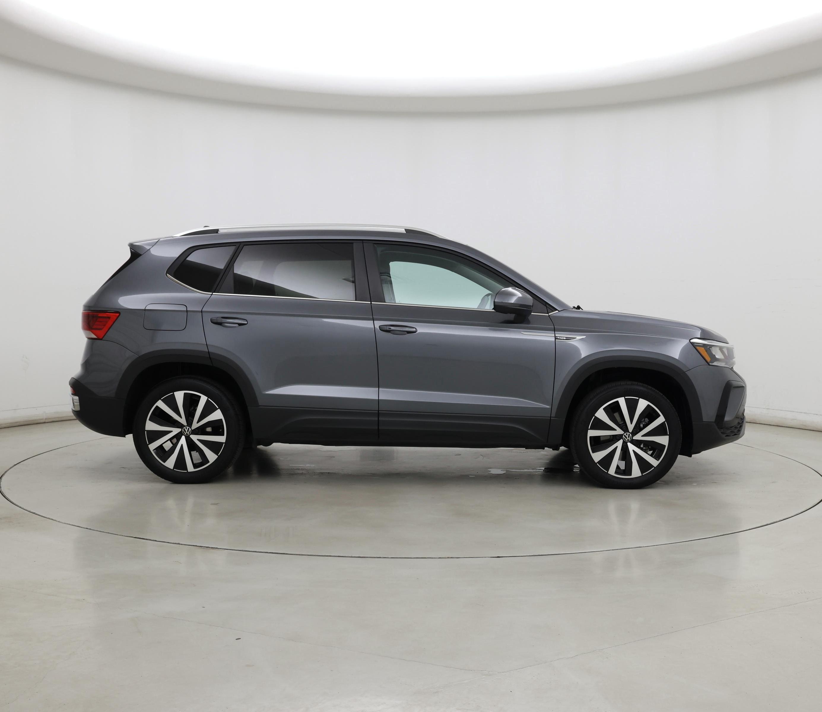 Thumbnail: 2023 Volkswagen Taos - 7