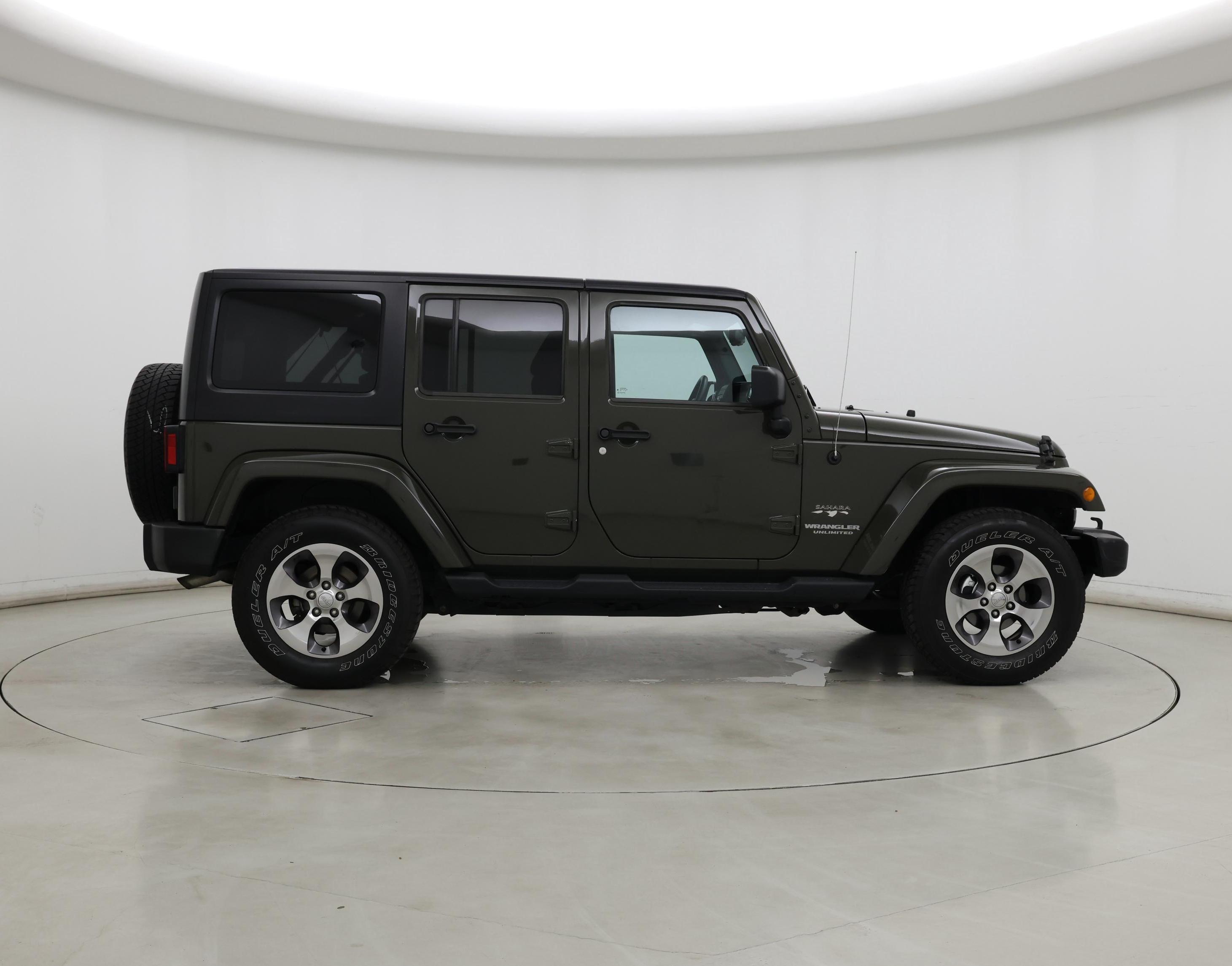 Thumbnail: 2016 Jeep Wrangler - 7