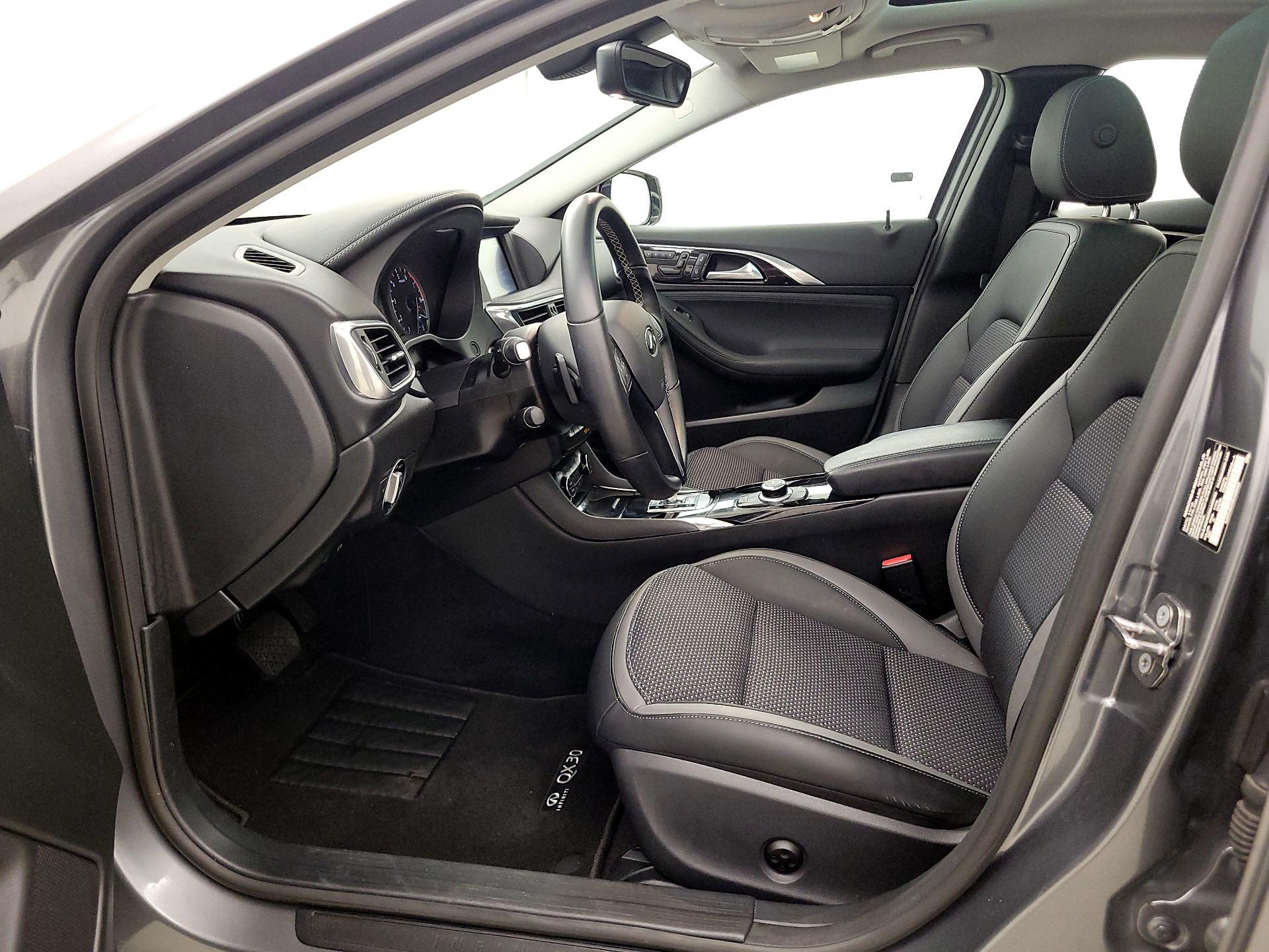 Thumbnail: 2019 INFINITI QX30 - 11