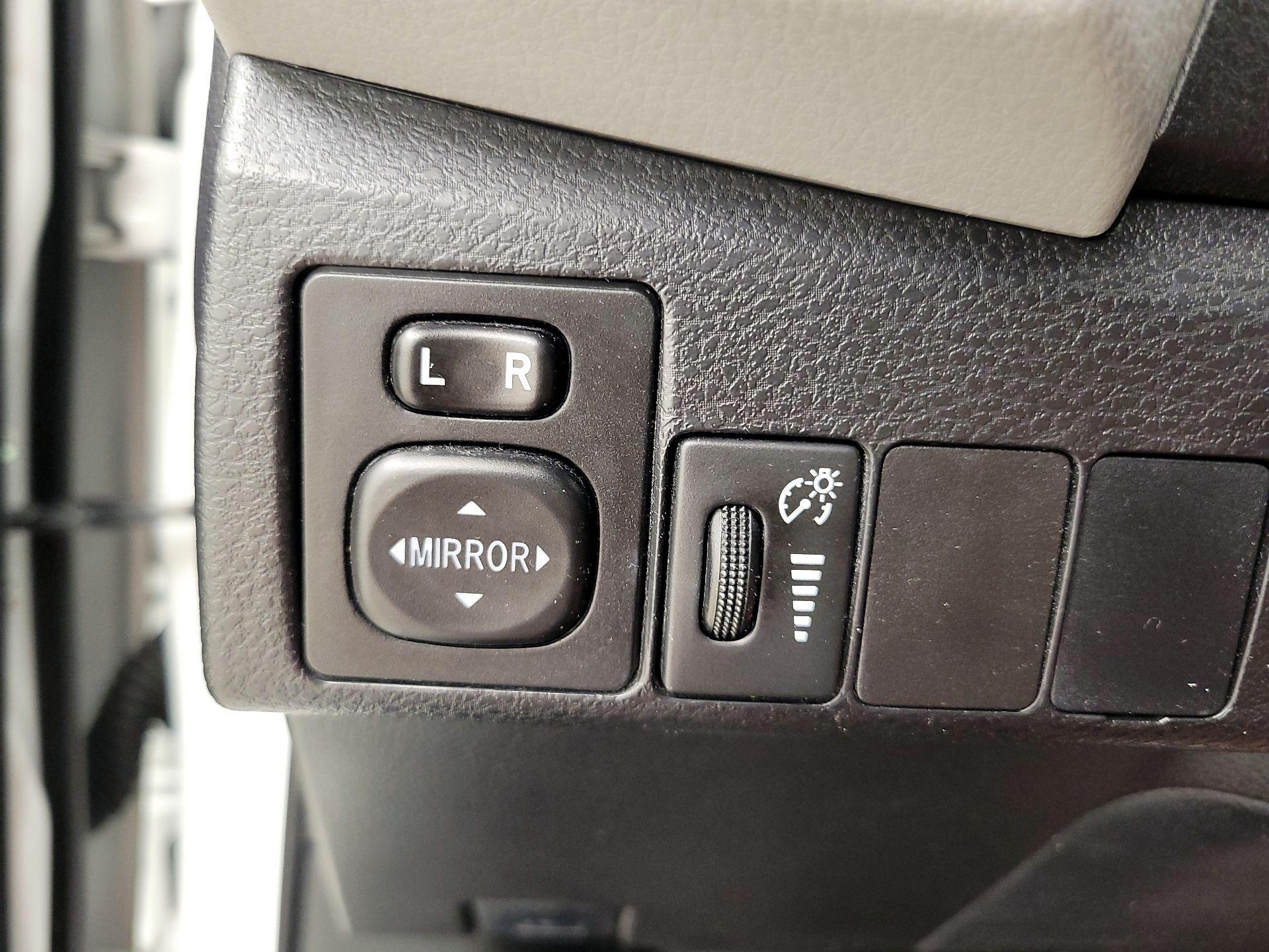 Thumbnail: 2016 Toyota Corolla - 13