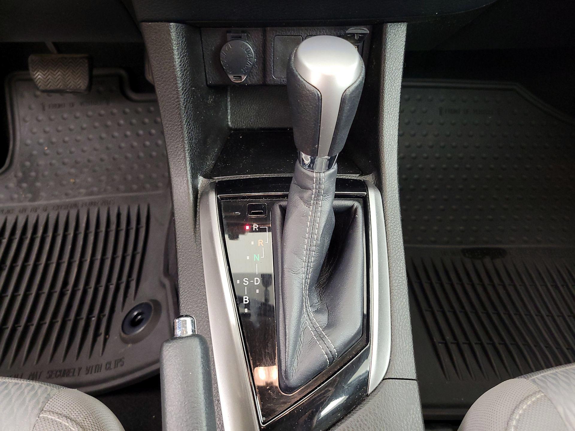 Thumbnail: 2016 Toyota Corolla - 17
