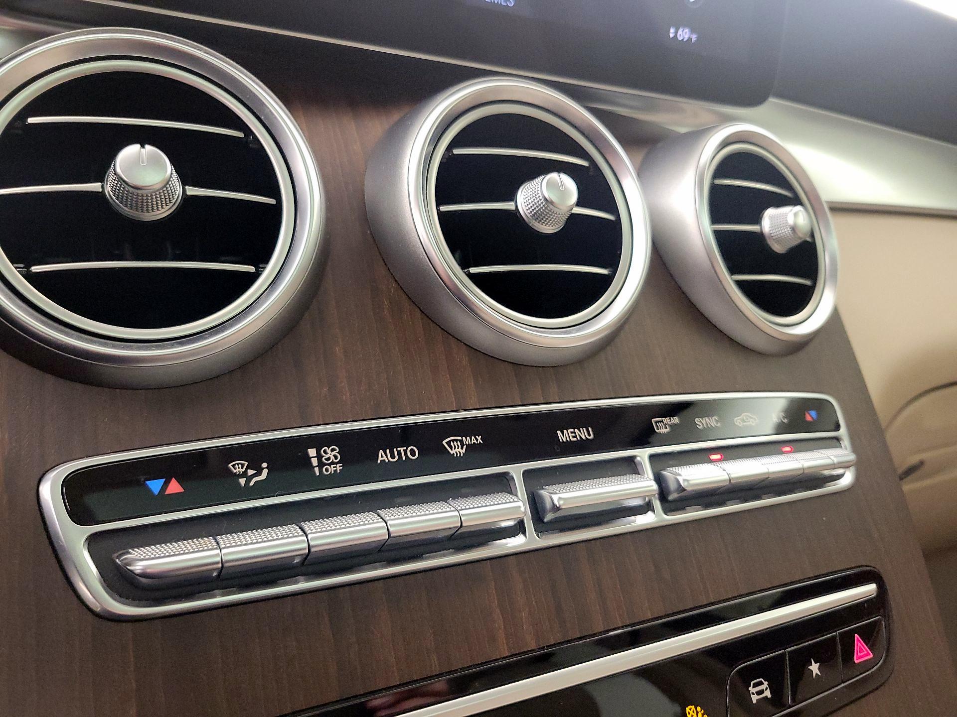 Thumbnail: 2021 Mercedes-Benz GLC - 16