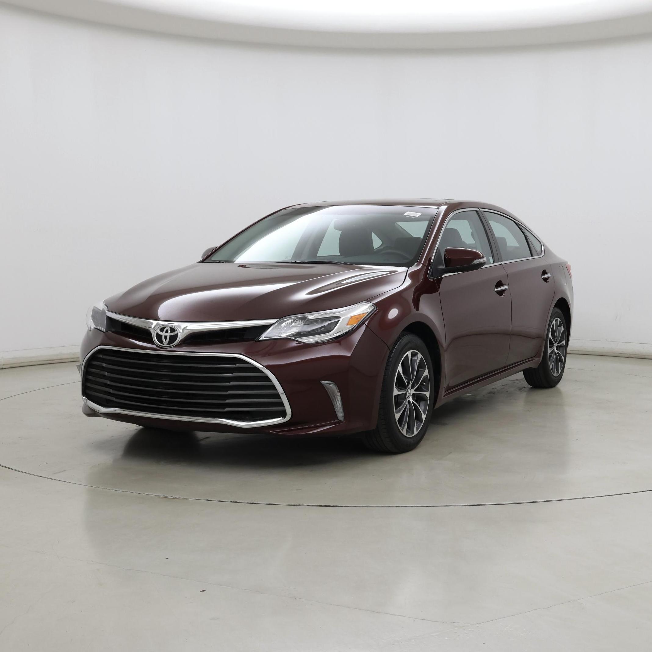 Thumbnail: 2016 Toyota Avalon - 4