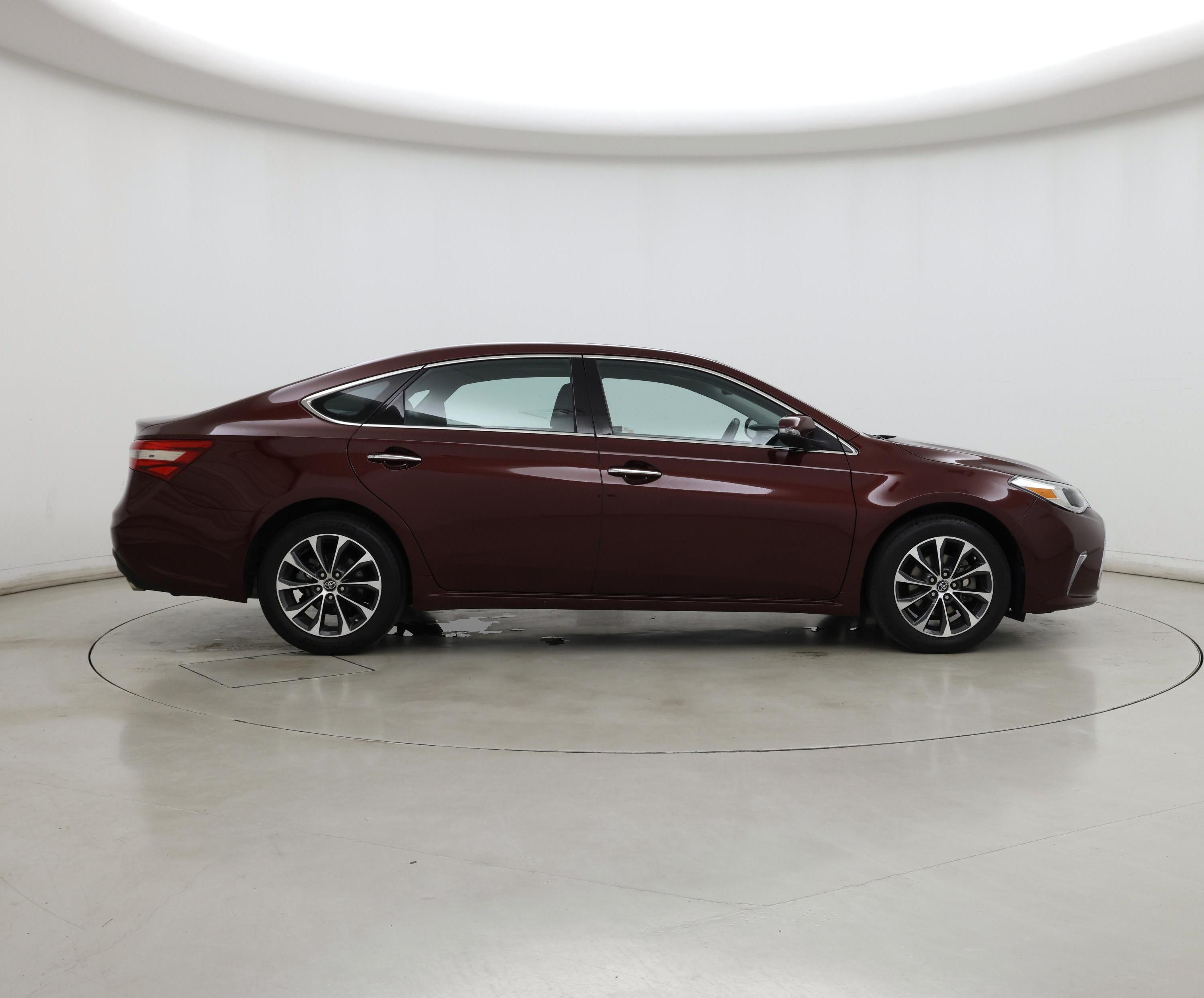 Thumbnail: 2016 Toyota Avalon - 7
