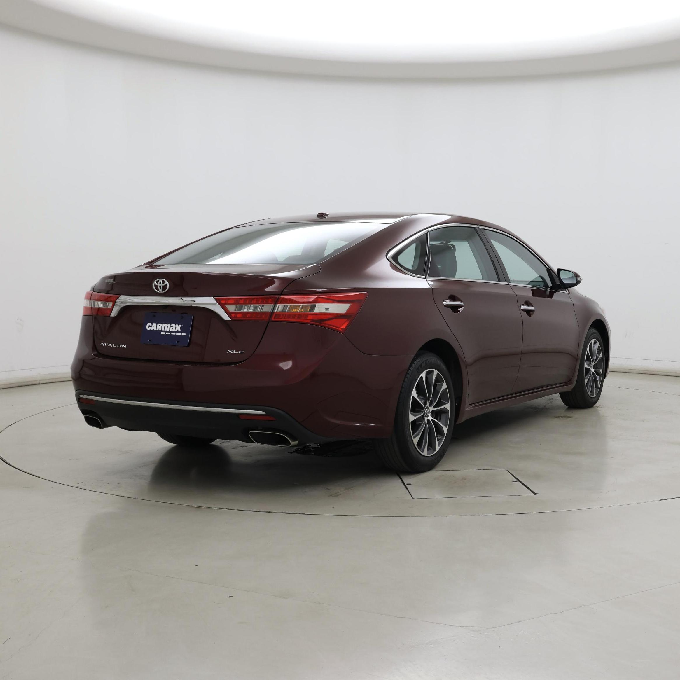 Thumbnail: 2016 Toyota Avalon - 8