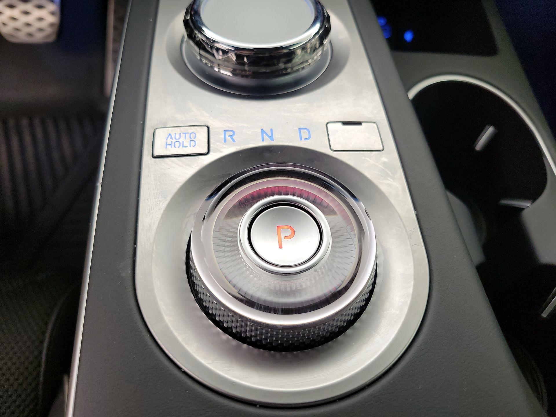 Thumbnail: 2024 Genesis GV70 - 18