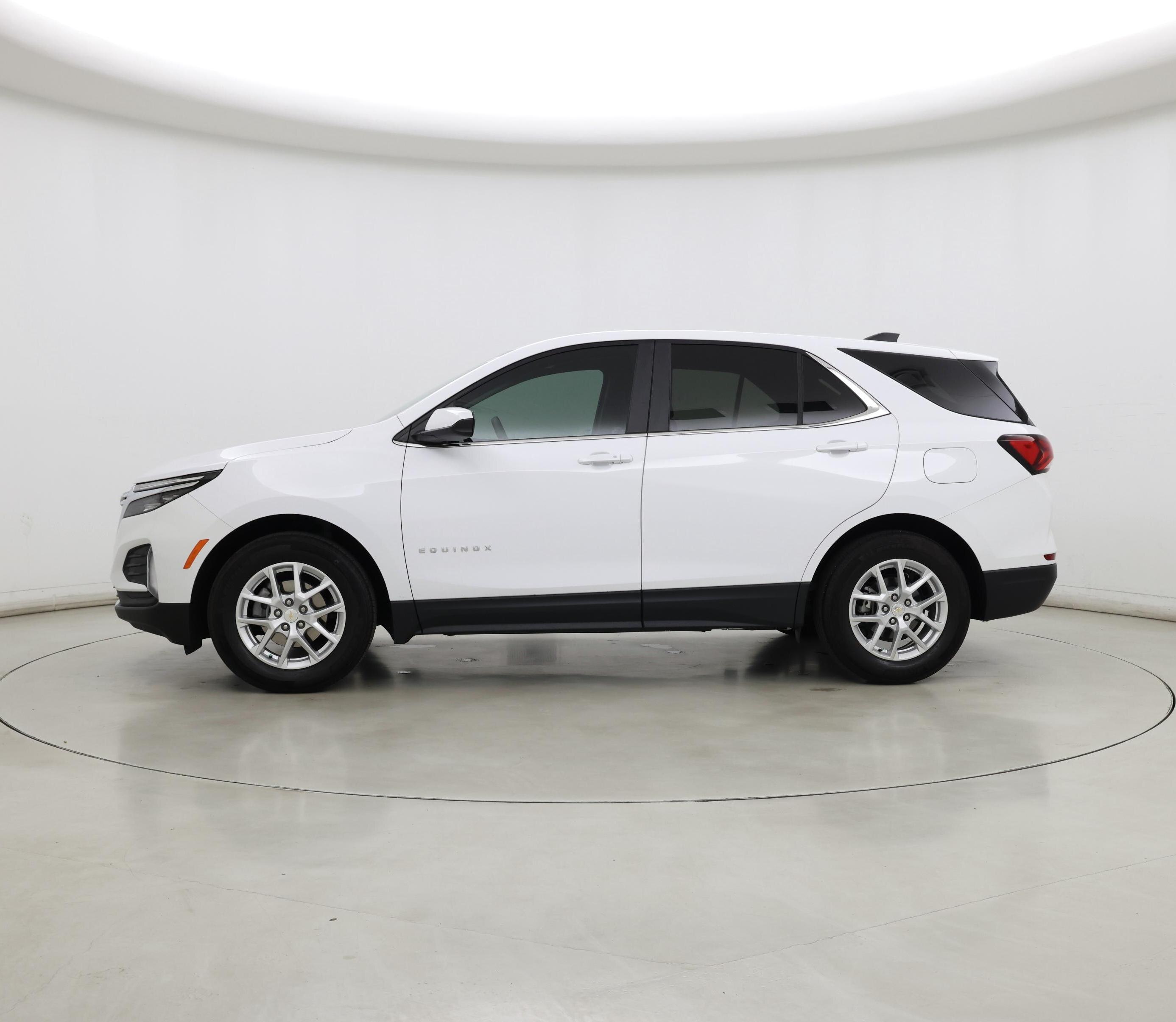 Thumbnail: 2023 Chevrolet Equinox - 3