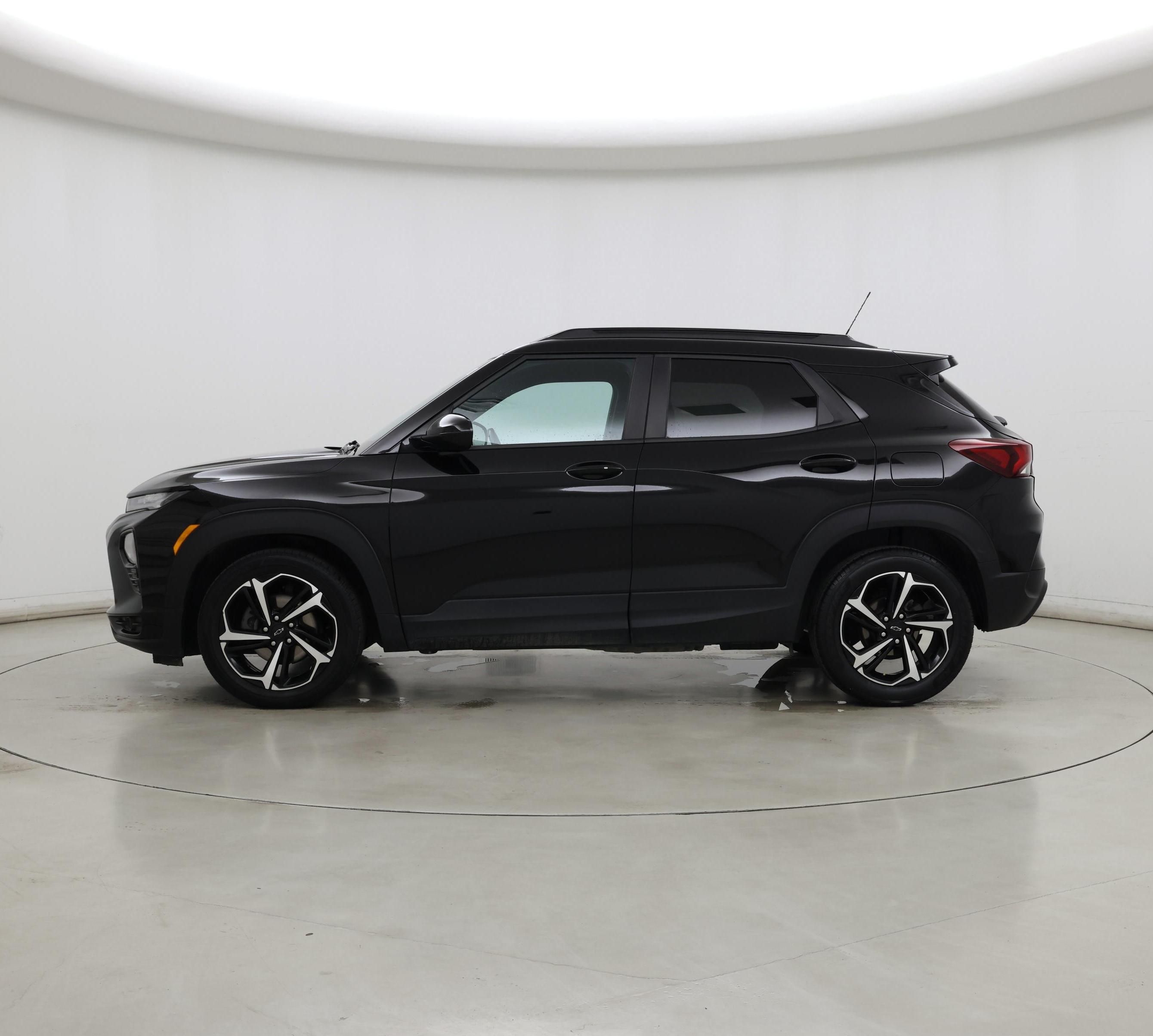 Thumbnail: 2021 Chevrolet TrailBlazer - 3