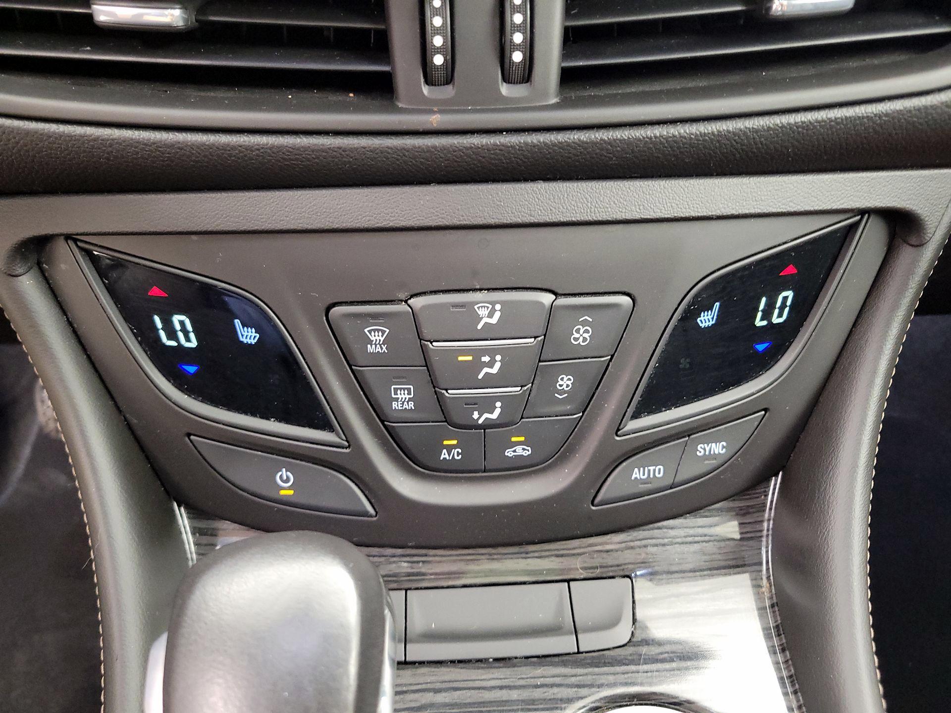 Thumbnail: 2017 Buick Envision - 16