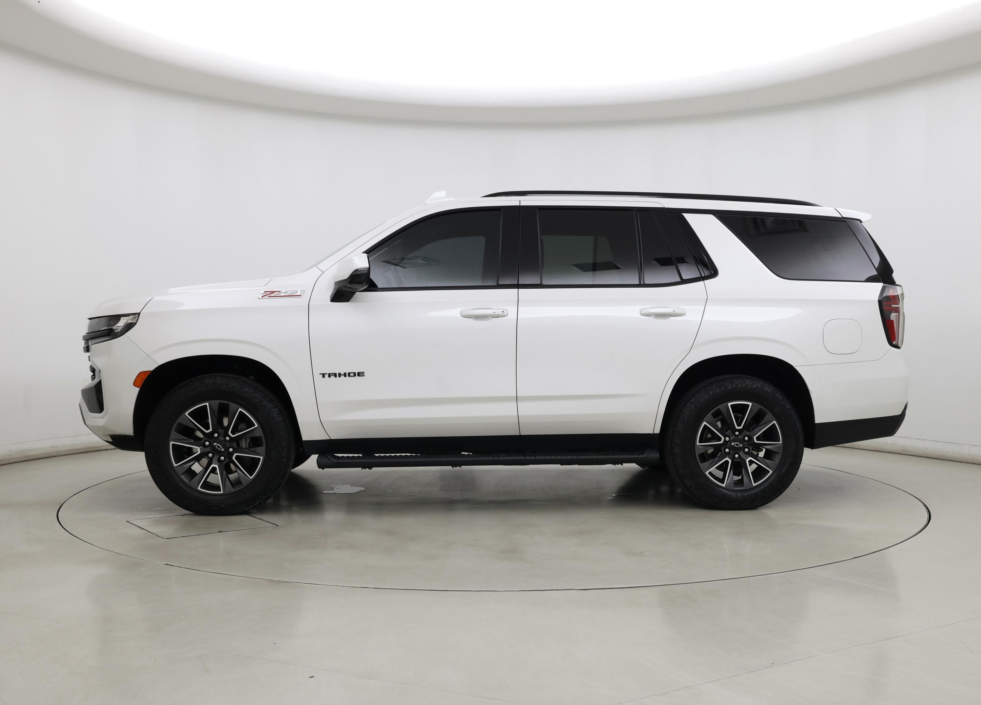 Thumbnail: 2023 Chevrolet Tahoe - 3