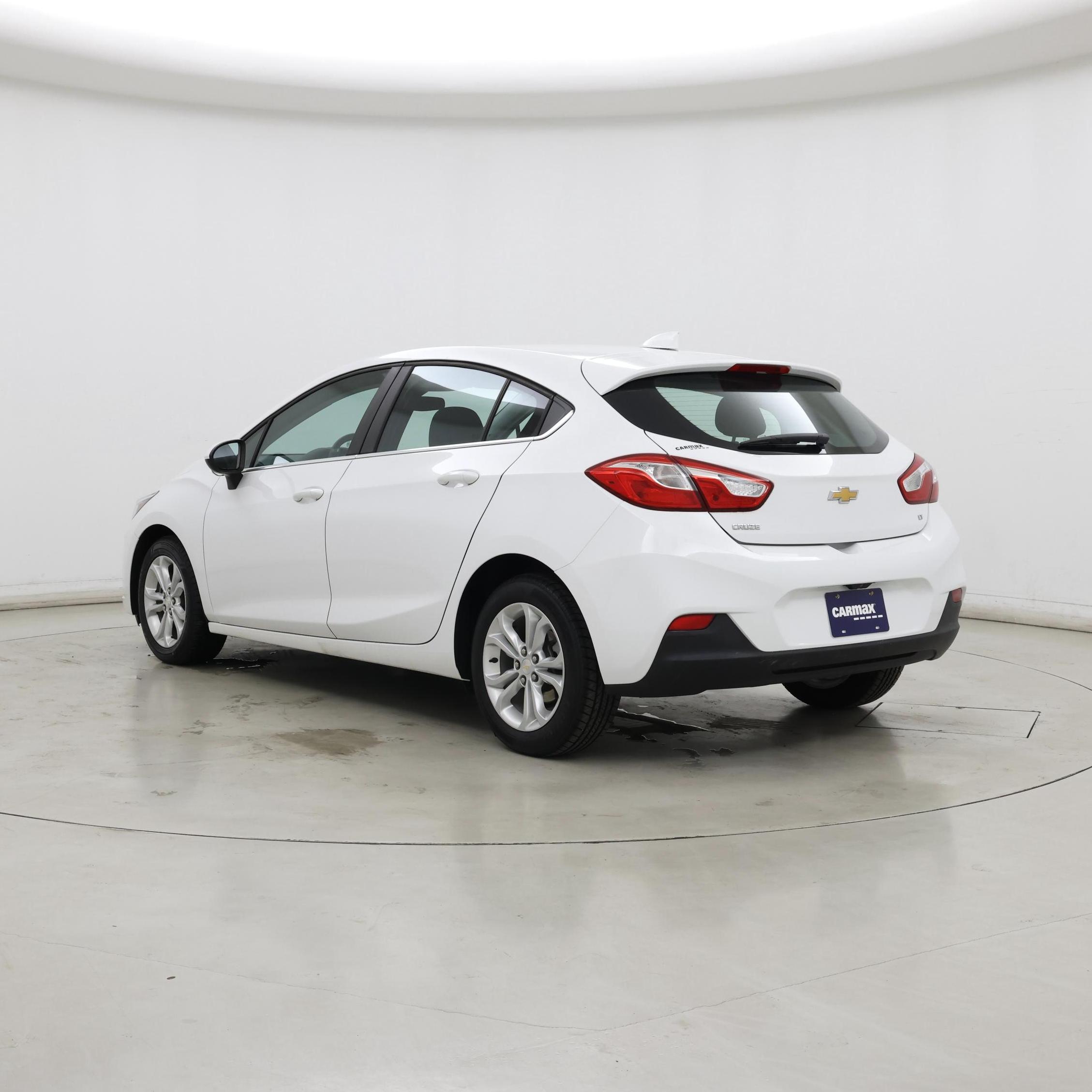 Thumbnail: 2019 Chevrolet Cruze - 2