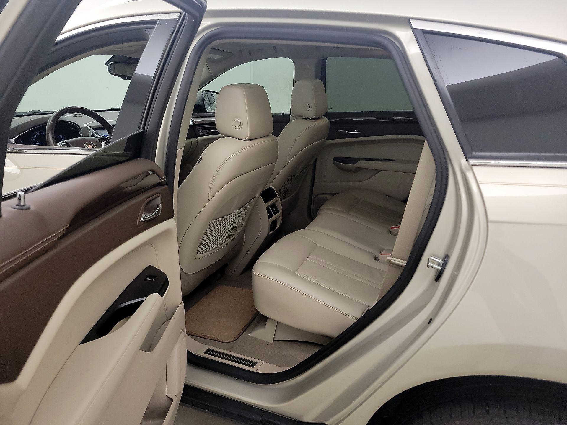 Thumbnail: 2016 Cadillac SRX - 20
