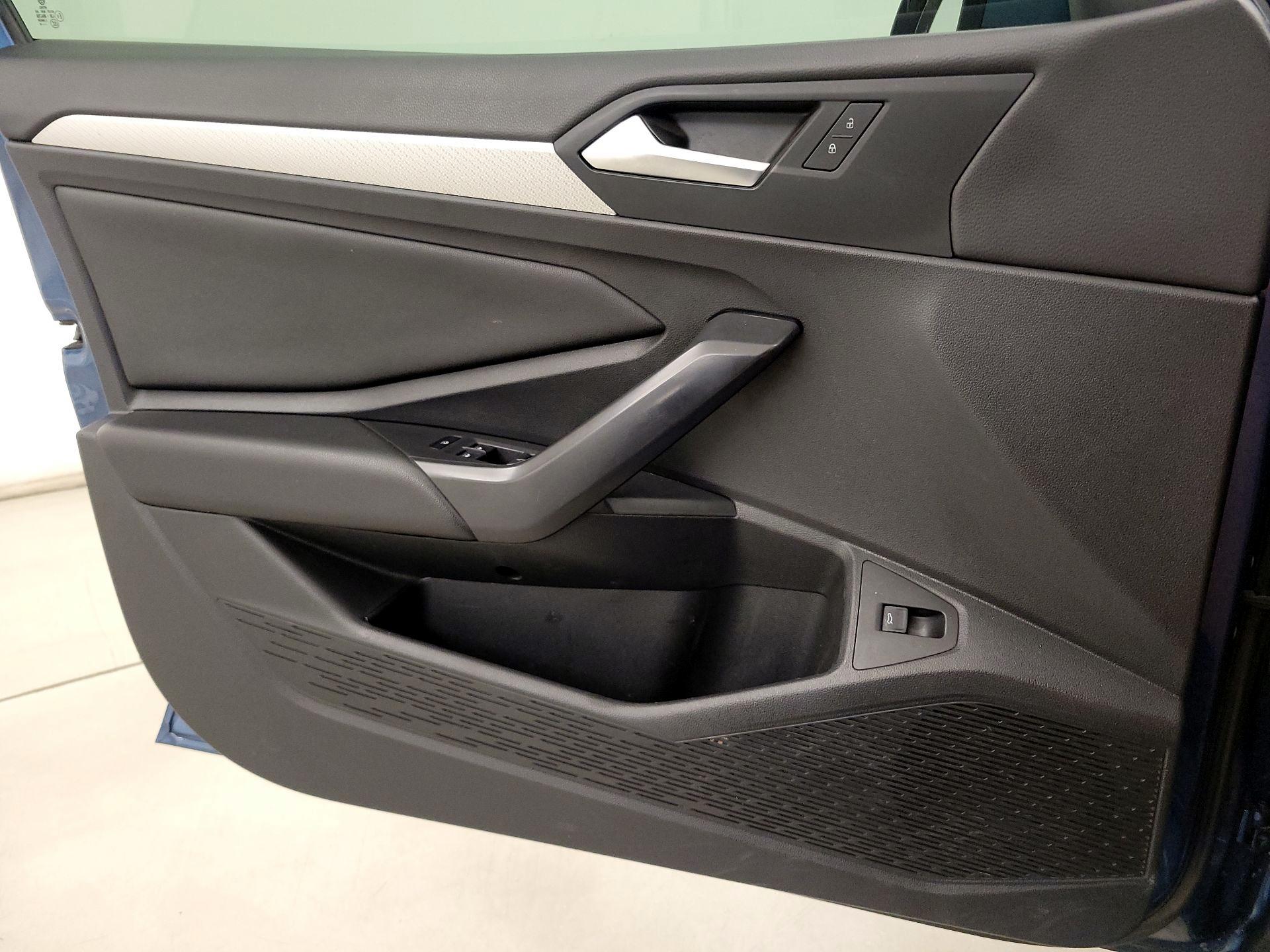 Thumbnail: 2020 Volkswagen Jetta - 12