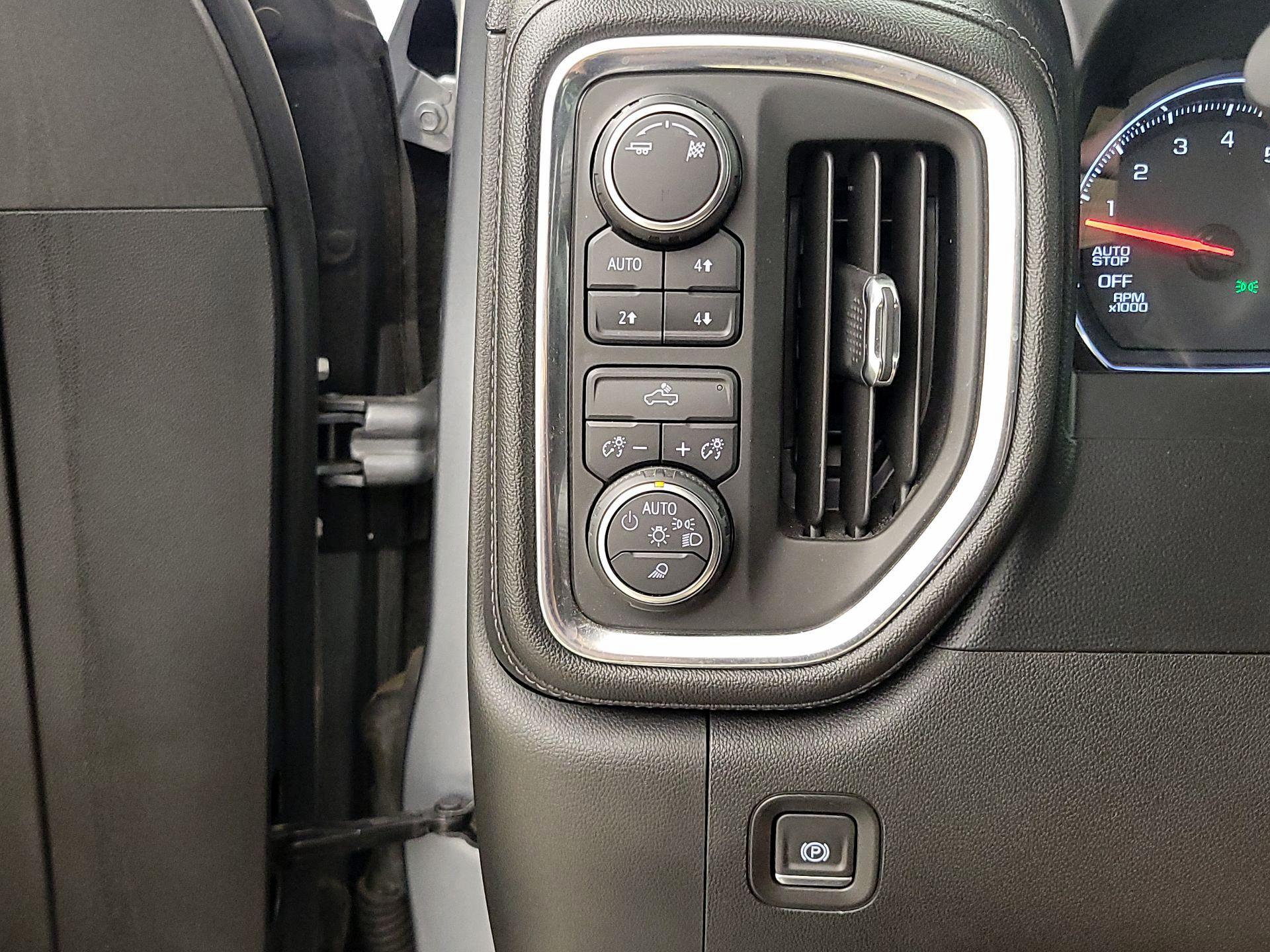 Thumbnail: 2019 Chevrolet Silverado 1500 - 13