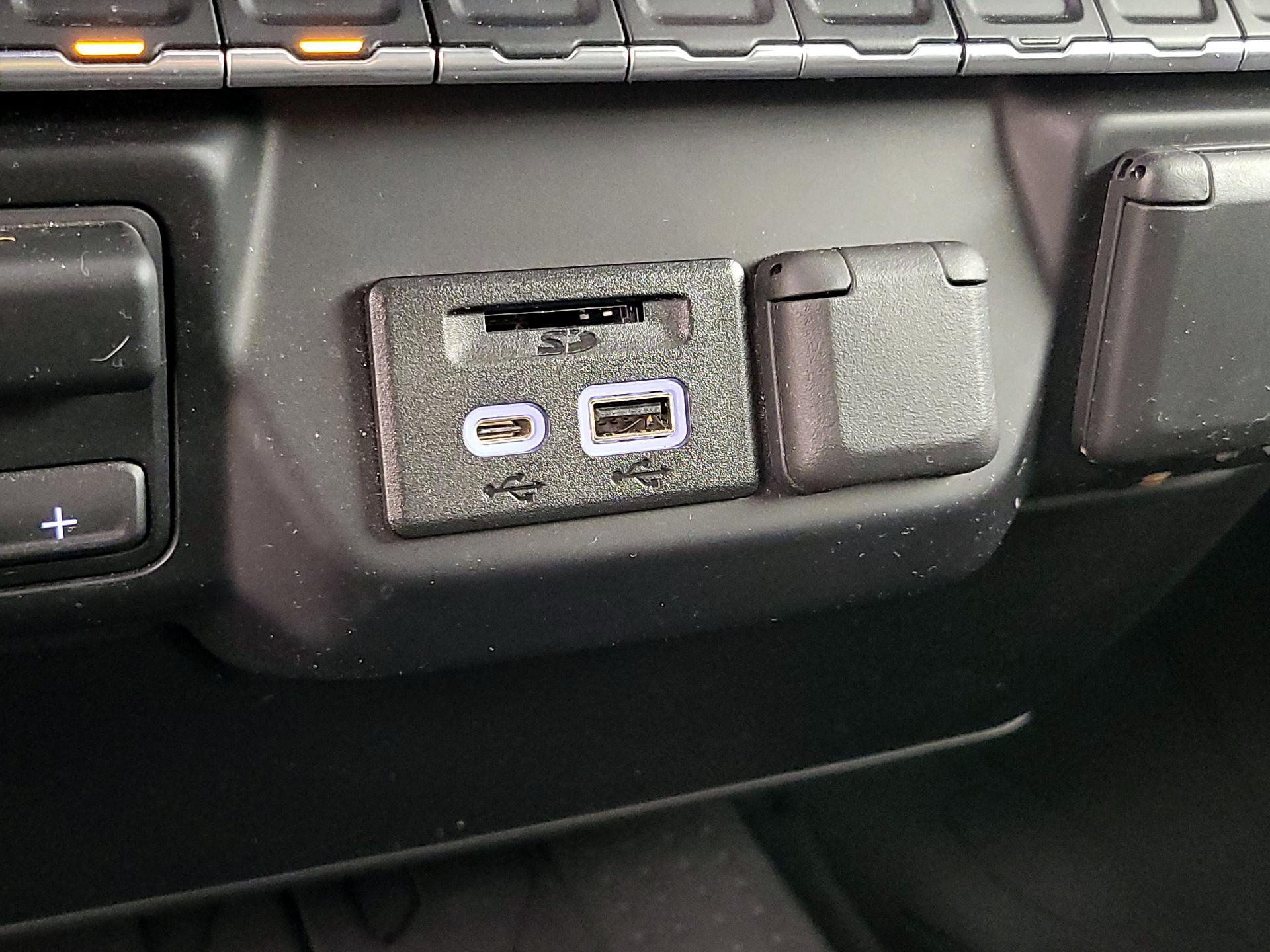Thumbnail: 2019 Chevrolet Silverado 1500 - 18