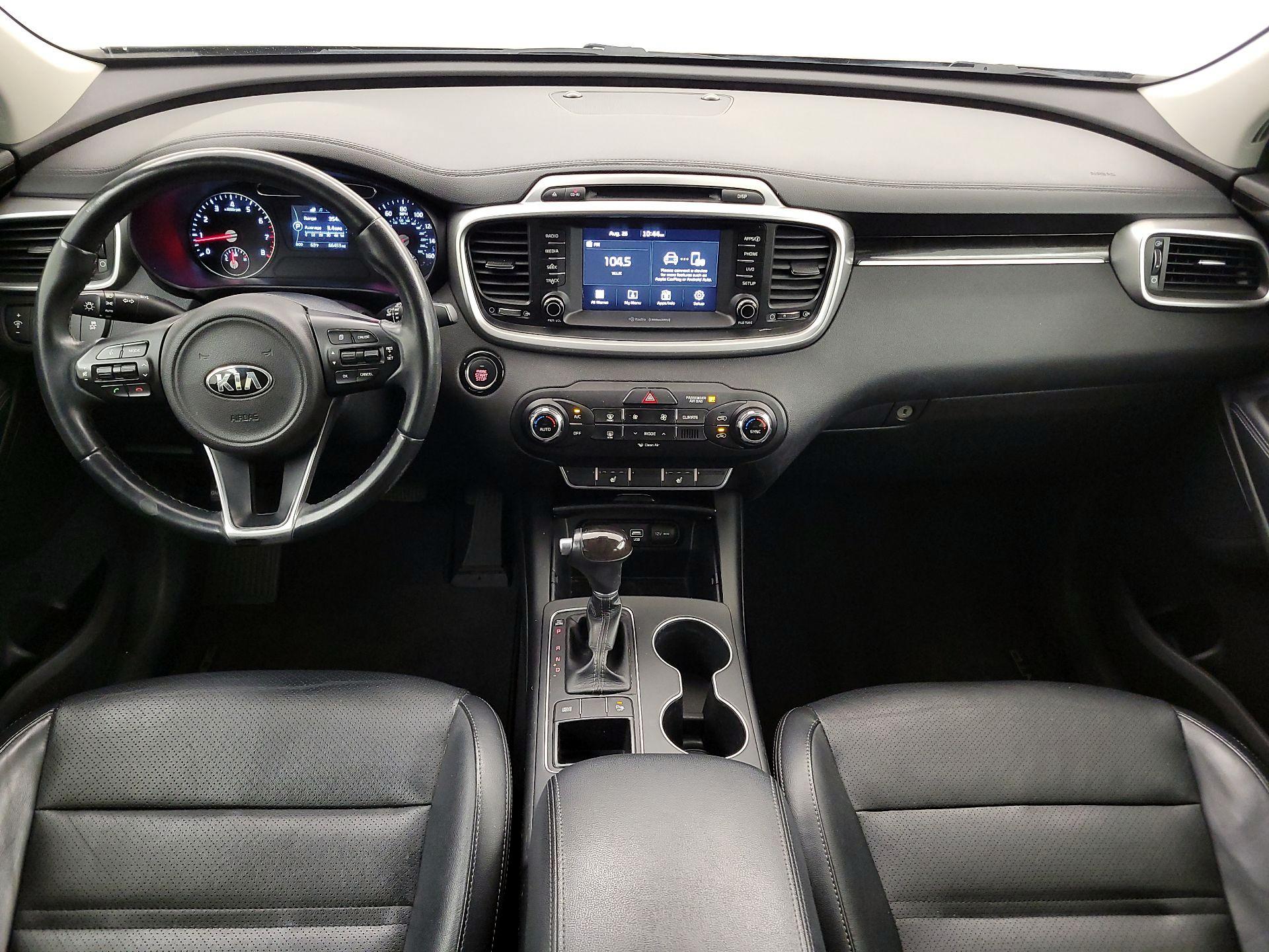 Thumbnail: 2017 Kia Sorento - 9