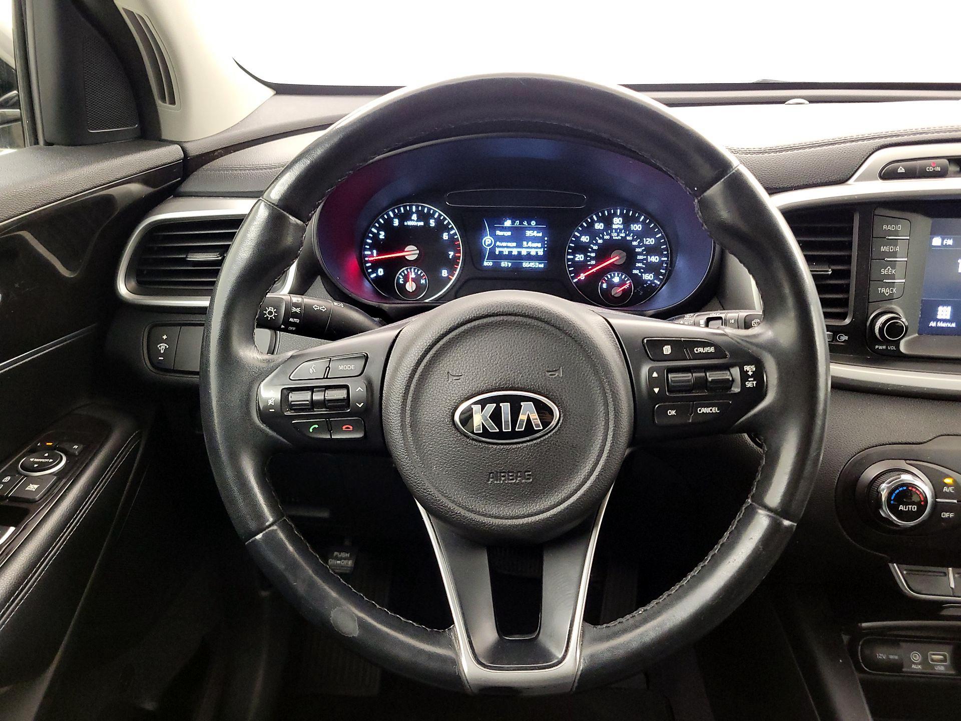 Thumbnail: 2017 Kia Sorento - 10