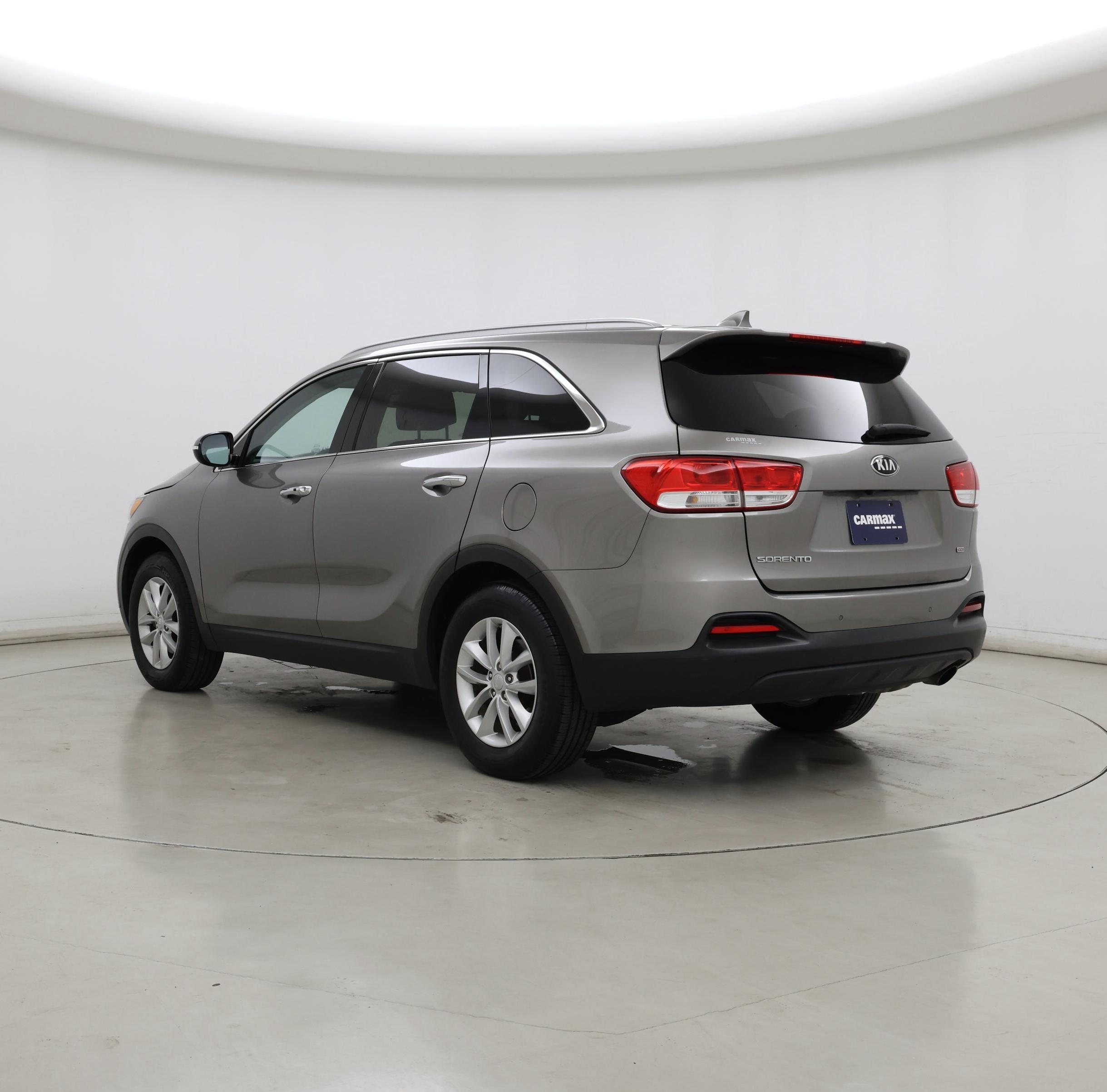 Thumbnail: 2017 Kia Sorento - 2