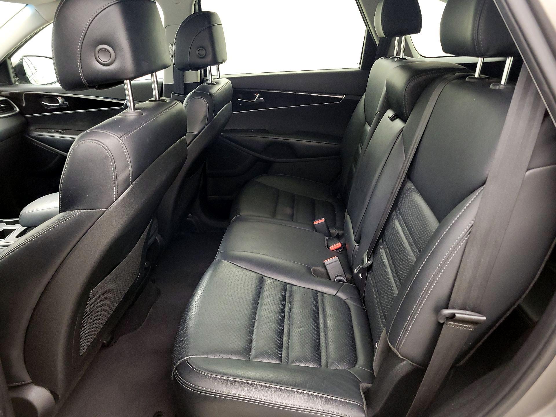 Thumbnail: 2017 Kia Sorento - 19
