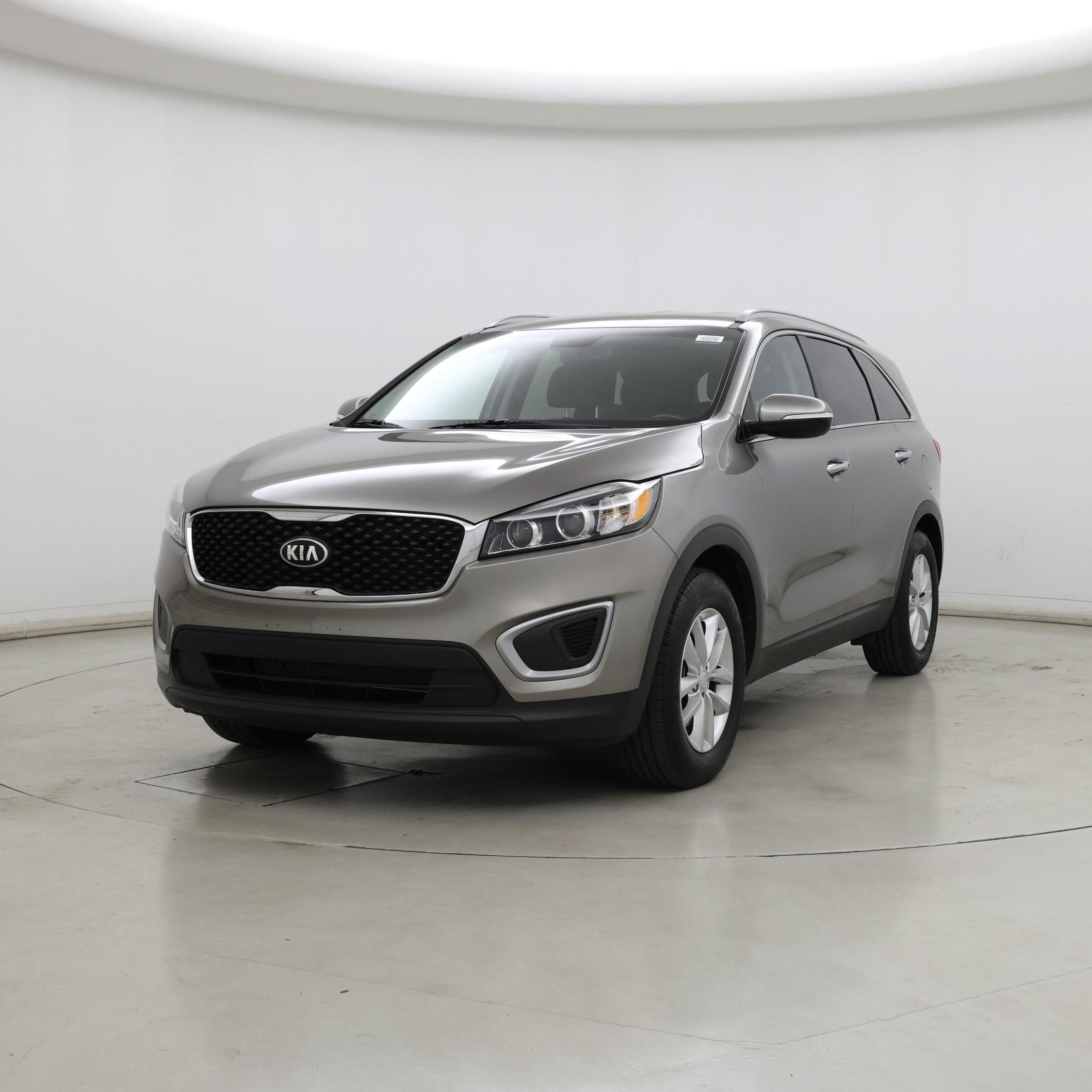 Thumbnail: 2017 Kia Sorento - 4