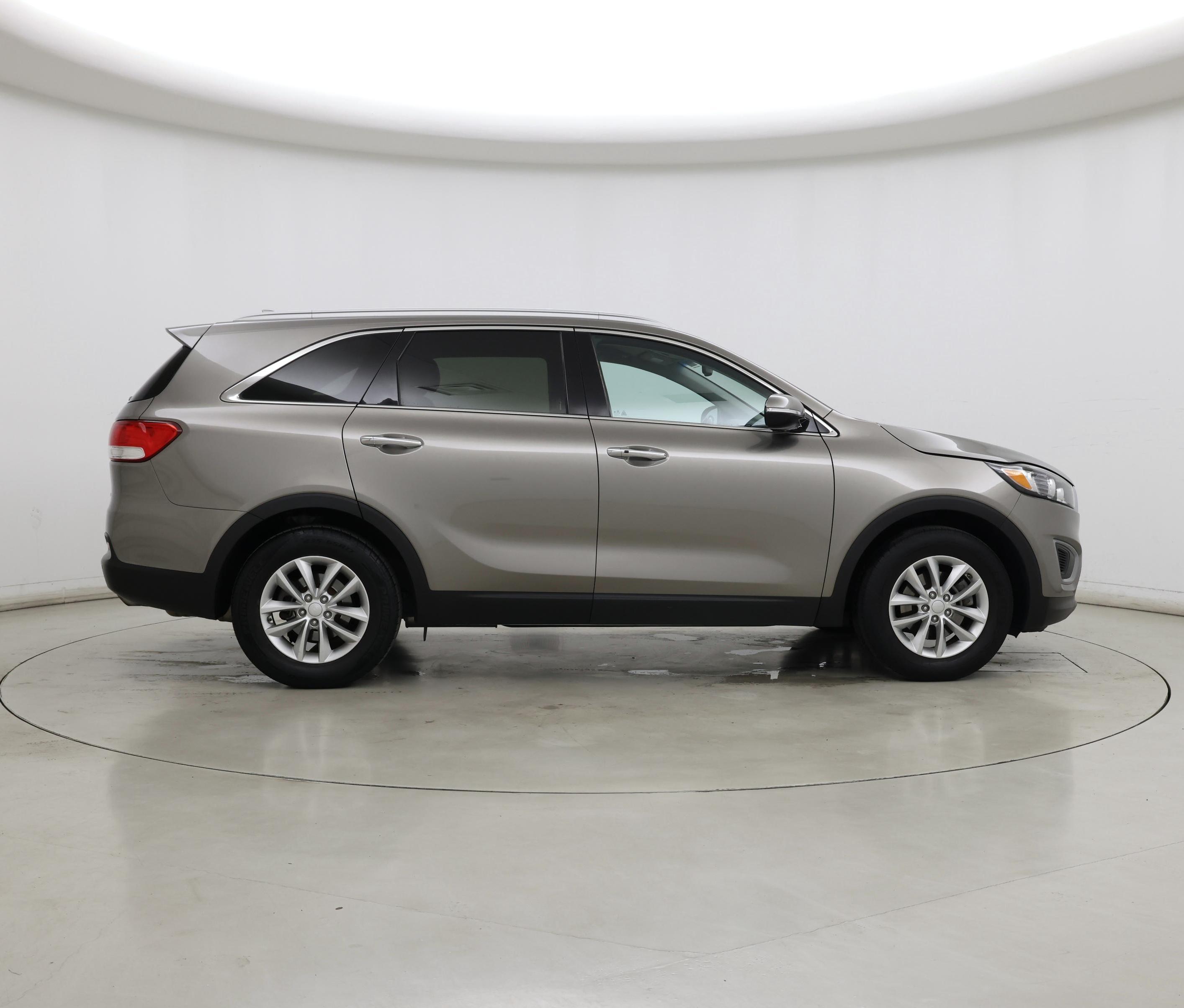 Thumbnail: 2017 Kia Sorento - 7