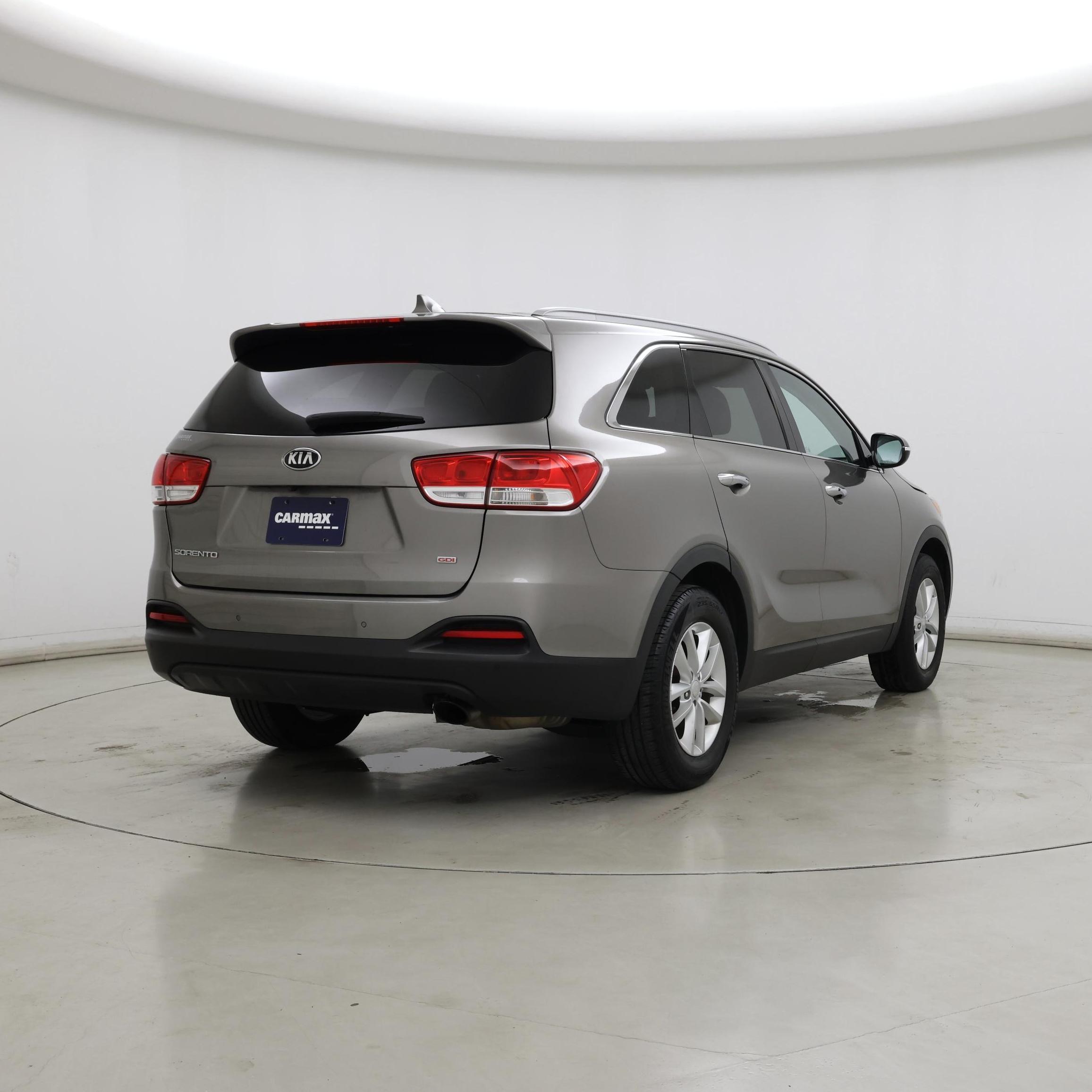 Thumbnail: 2017 Kia Sorento - 8