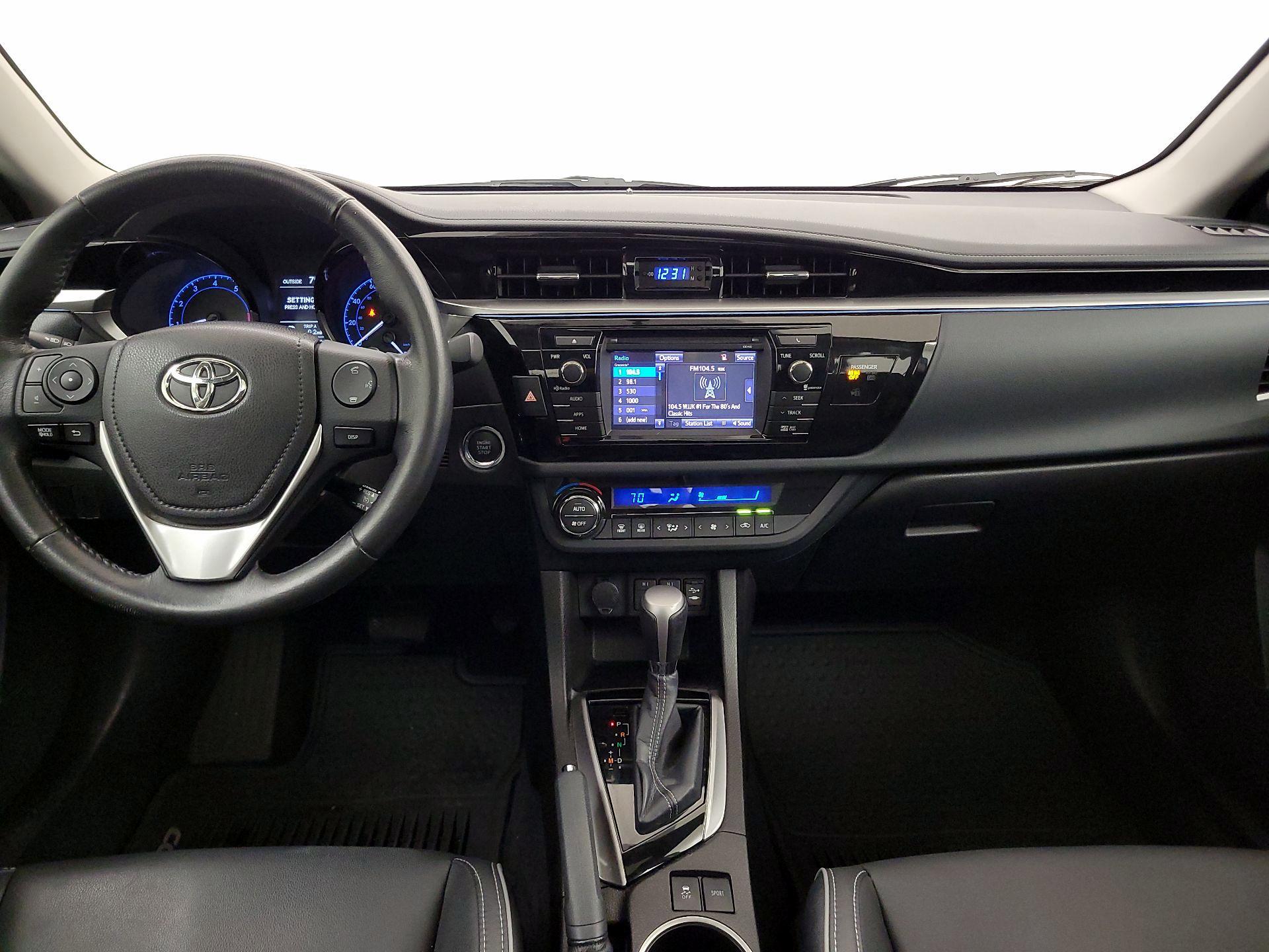 Thumbnail: 2015 Toyota Corolla - 9