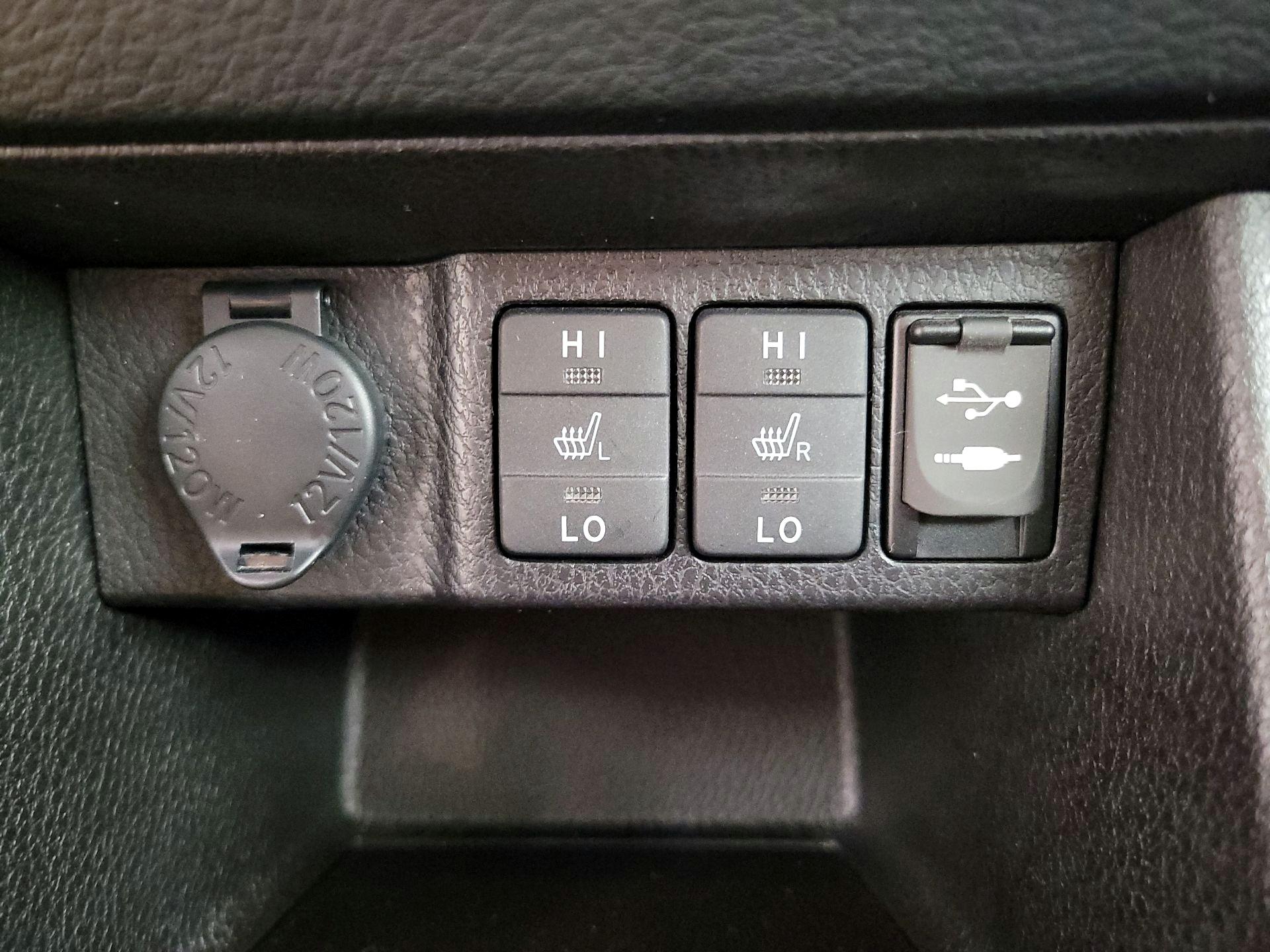 Thumbnail: 2015 Toyota Corolla - 19