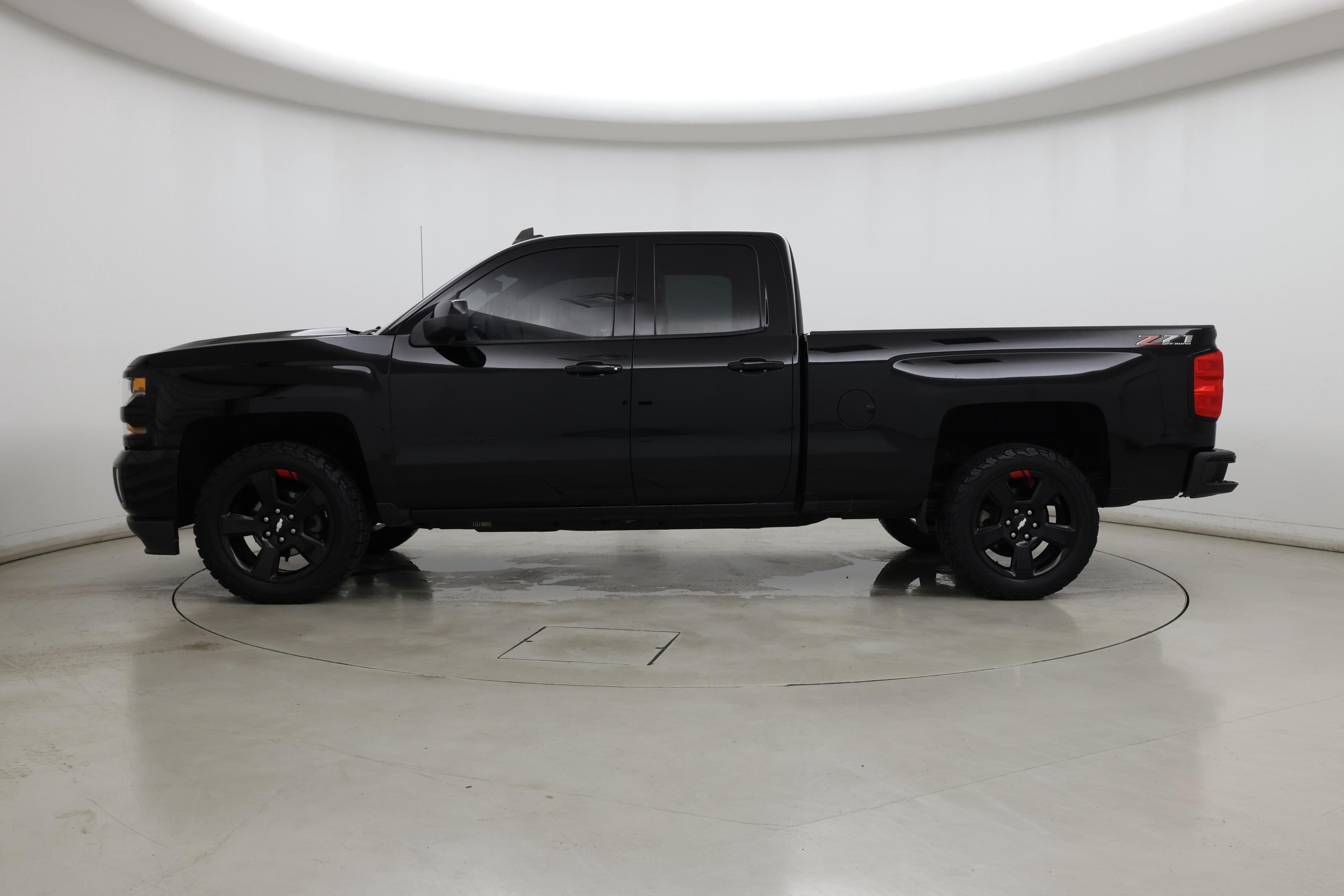 Thumbnail: 2018 Chevrolet Silverado 1500 - 3