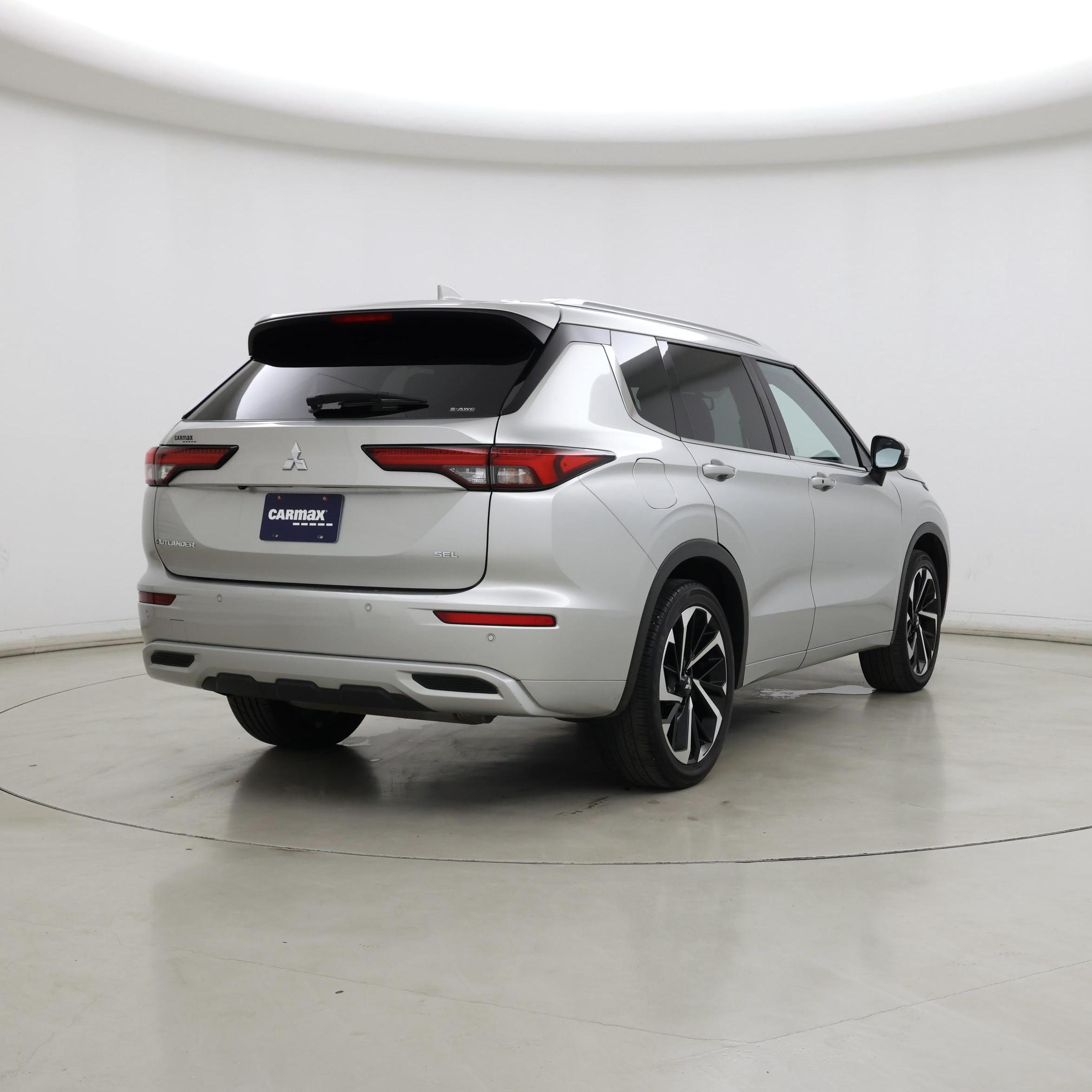 Thumbnail: 2022 Mitsubishi Outlander - 8