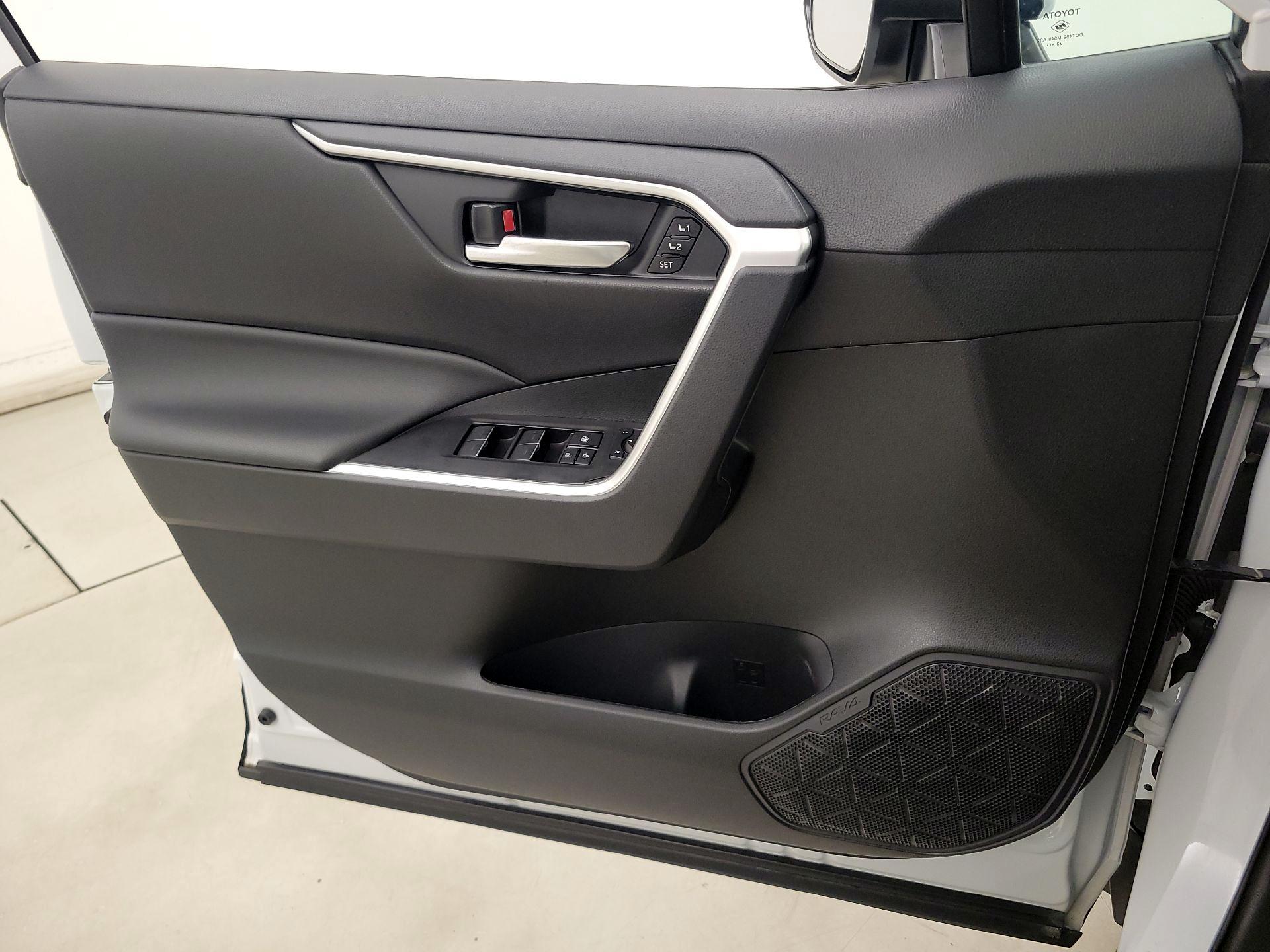 Thumbnail: 2024 Toyota RAV4 - 12