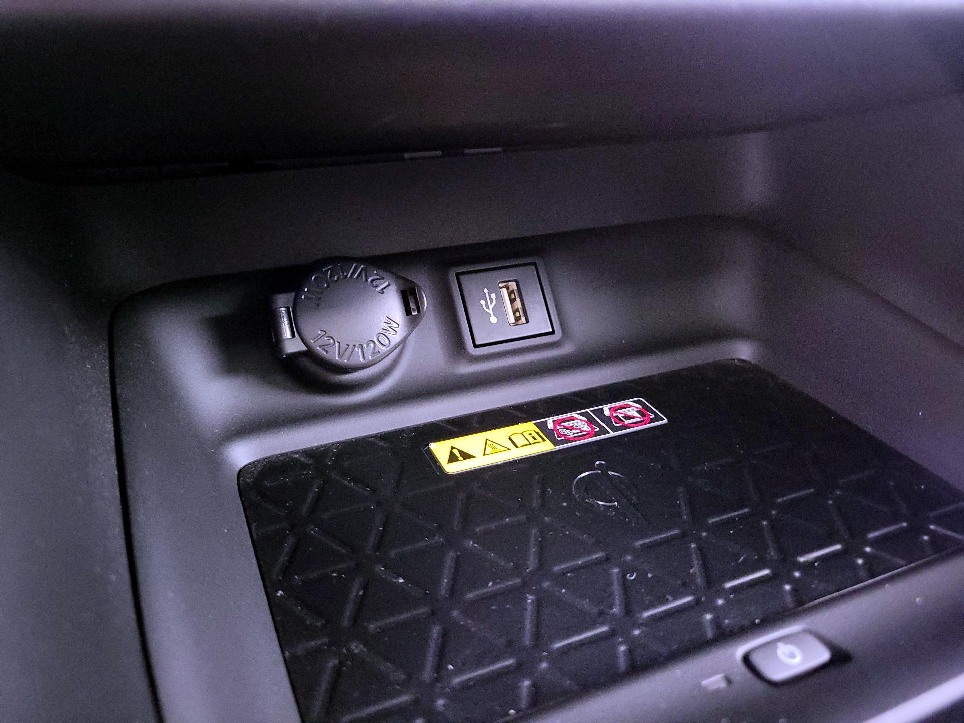 Thumbnail: 2024 Toyota RAV4 - 18
