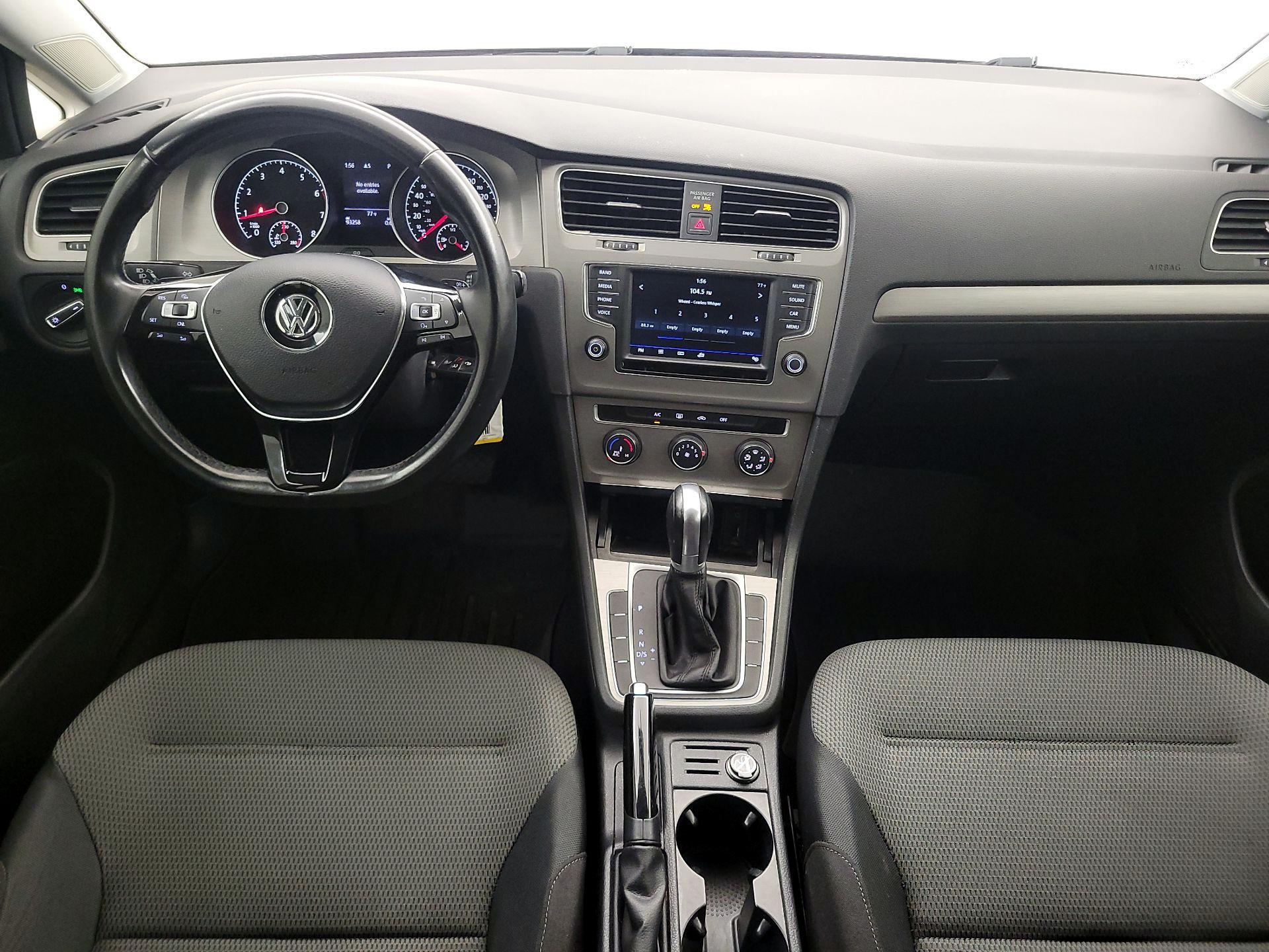 Thumbnail: 2017 Volkswagen Golf - 9