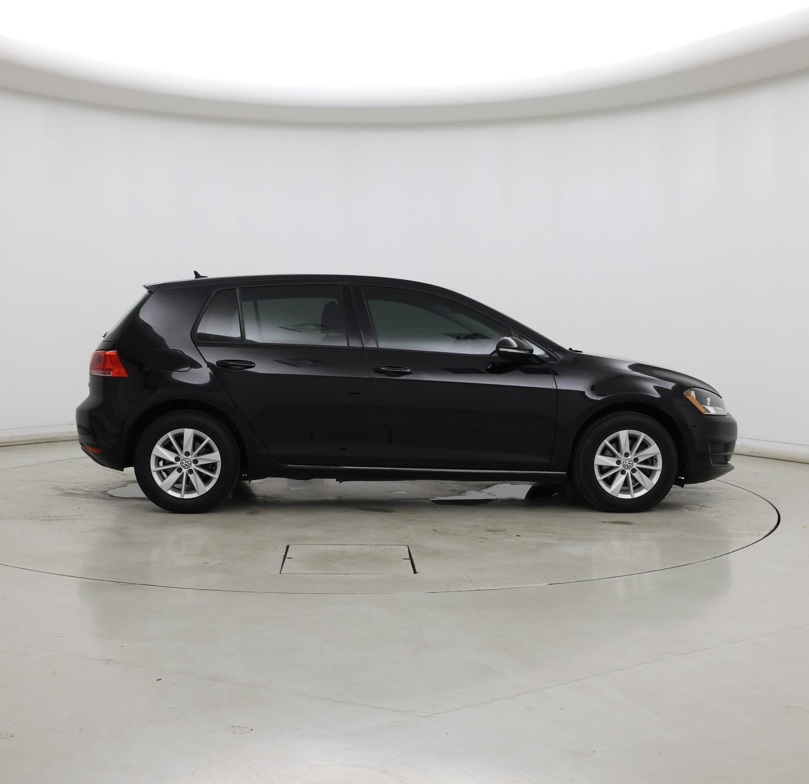 Thumbnail: 2017 Volkswagen Golf - 7