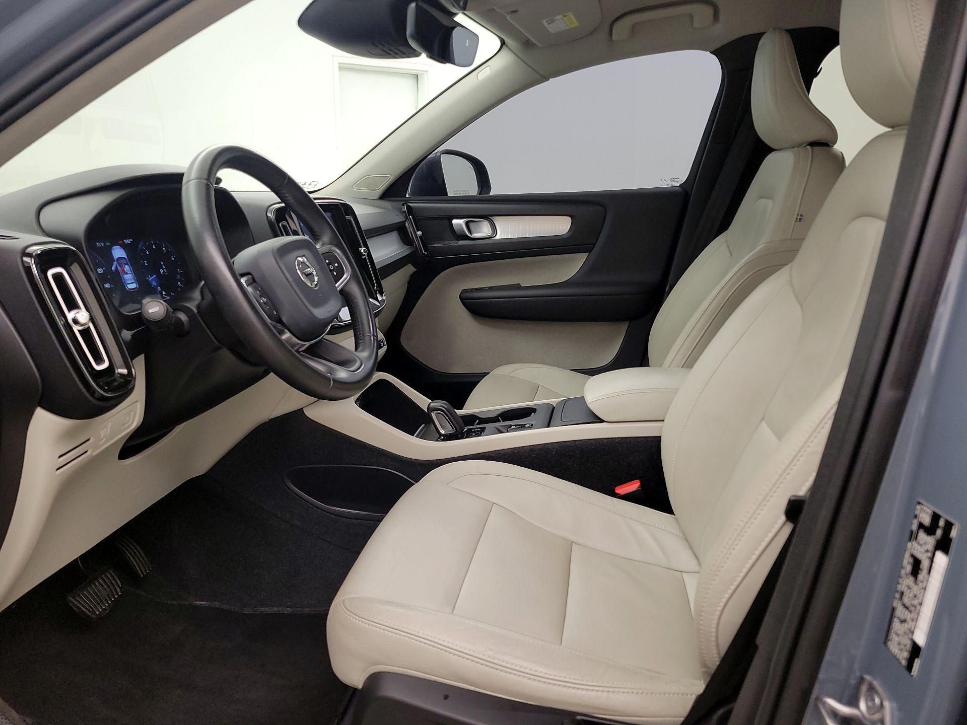 Thumbnail: 2020 Volvo XC40 - 11