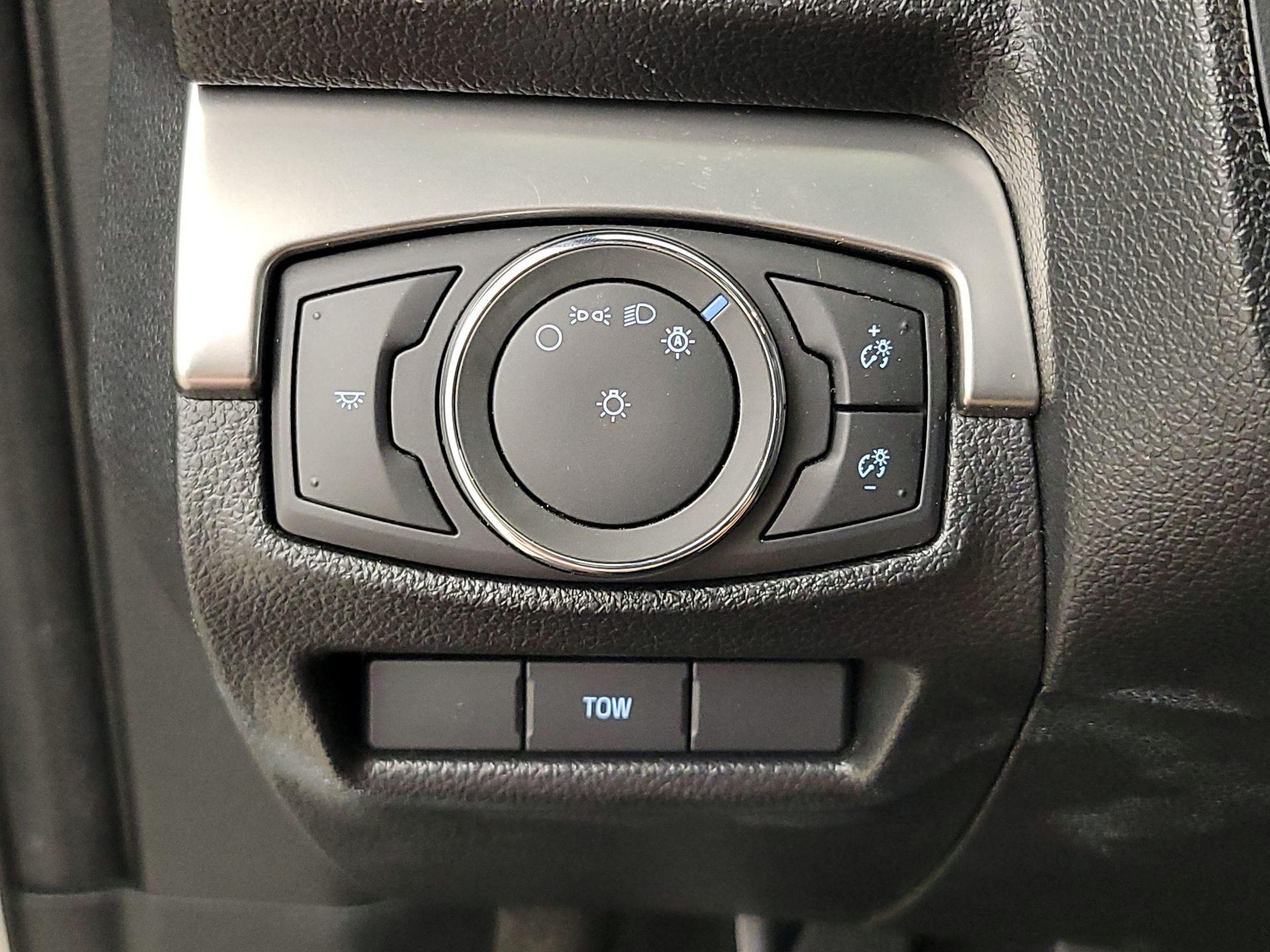 Thumbnail: 2018 Ford Explorer - 13