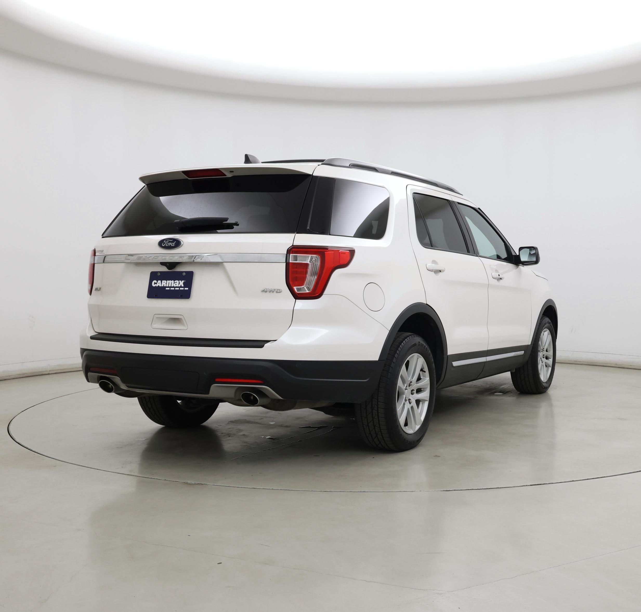 Thumbnail: 2018 Ford Explorer - 8