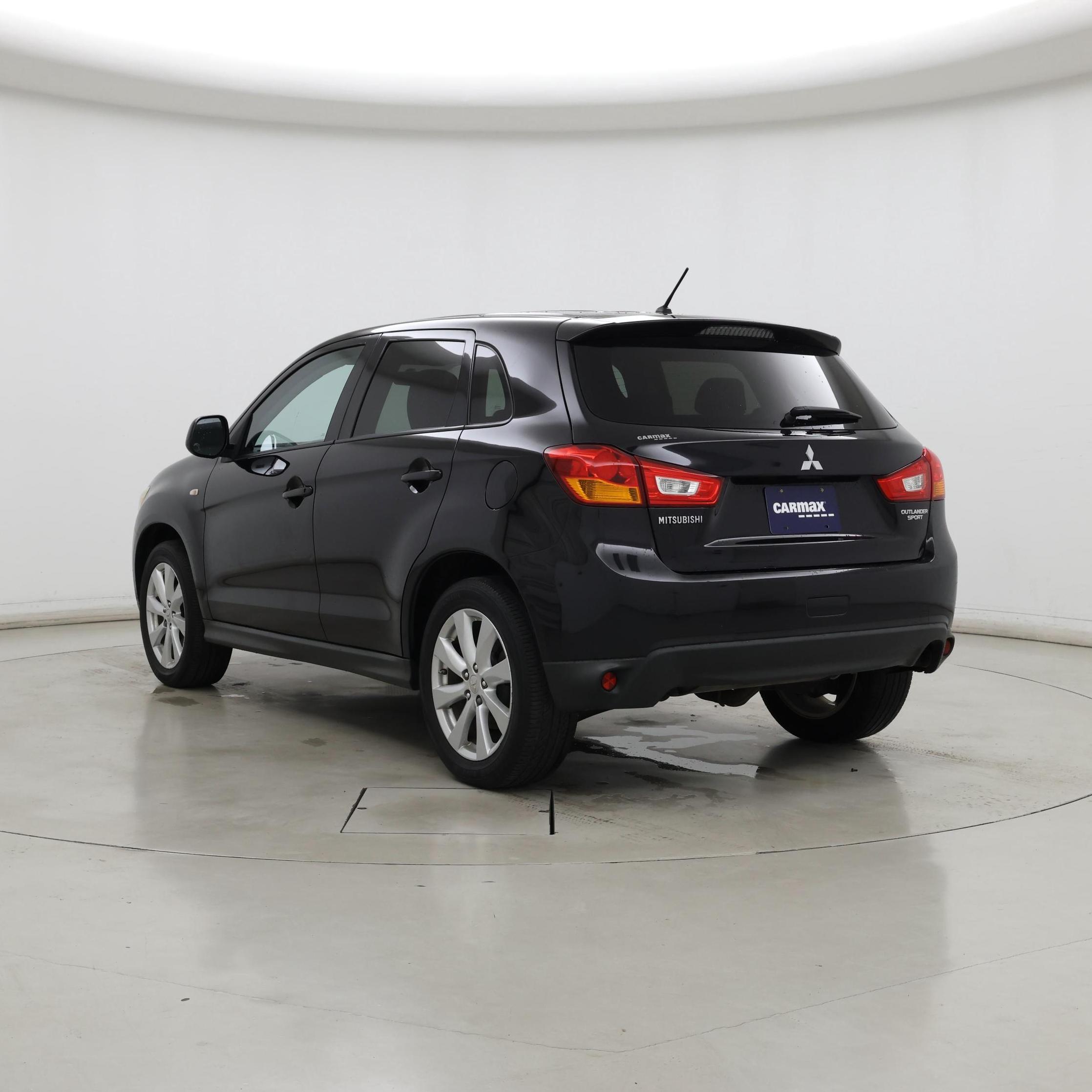 Thumbnail: 2014 Mitsubishi Outlander Sport - 2